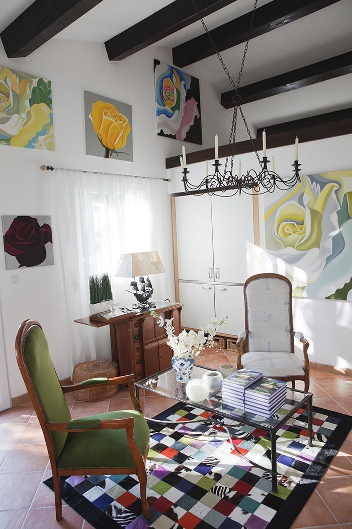 Erillinen vierassiipi toimi Pirkon ja Pekan asuntona taloa rakennettaessa.