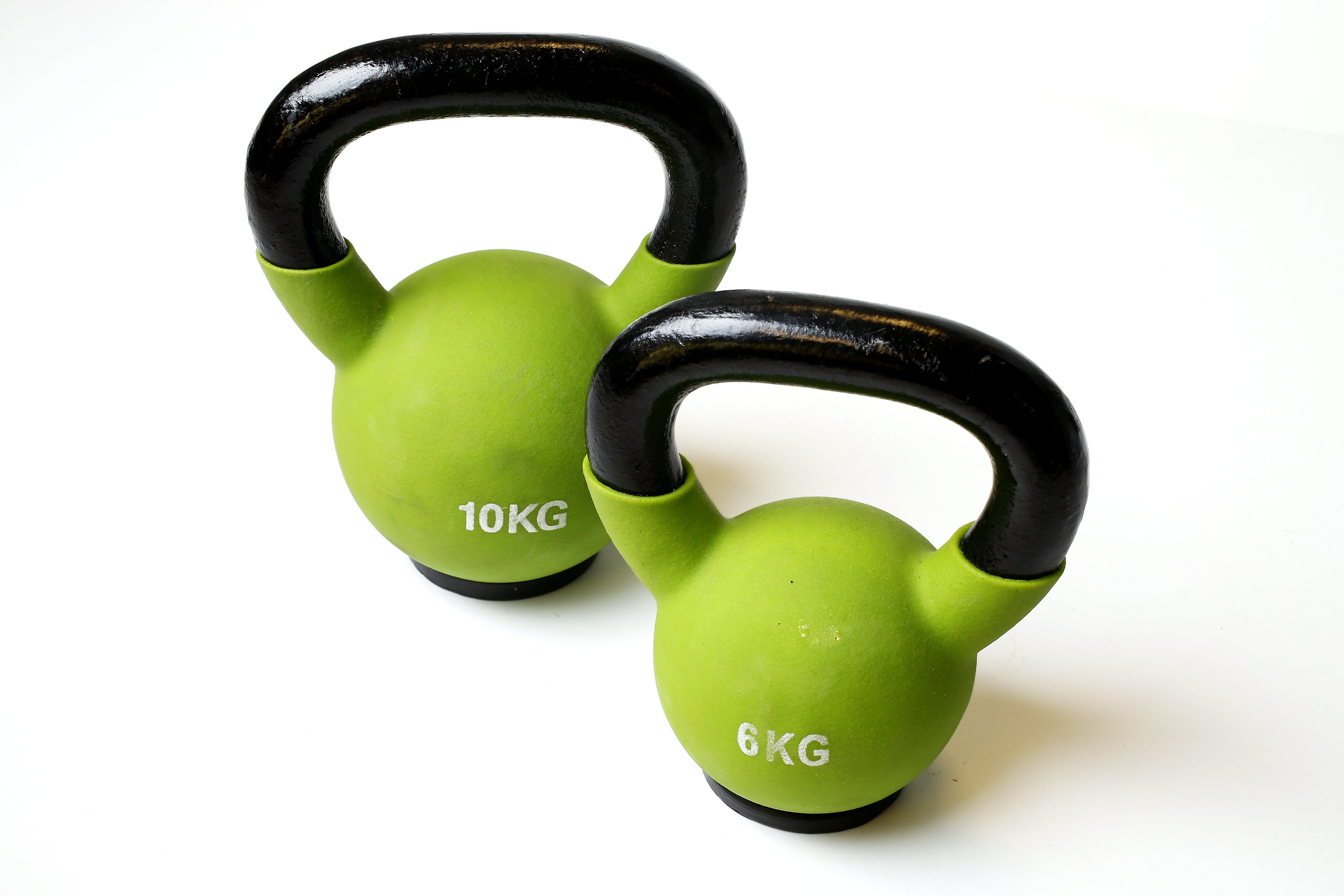 Kahvakuulassa saa olla riittävästi painoa.