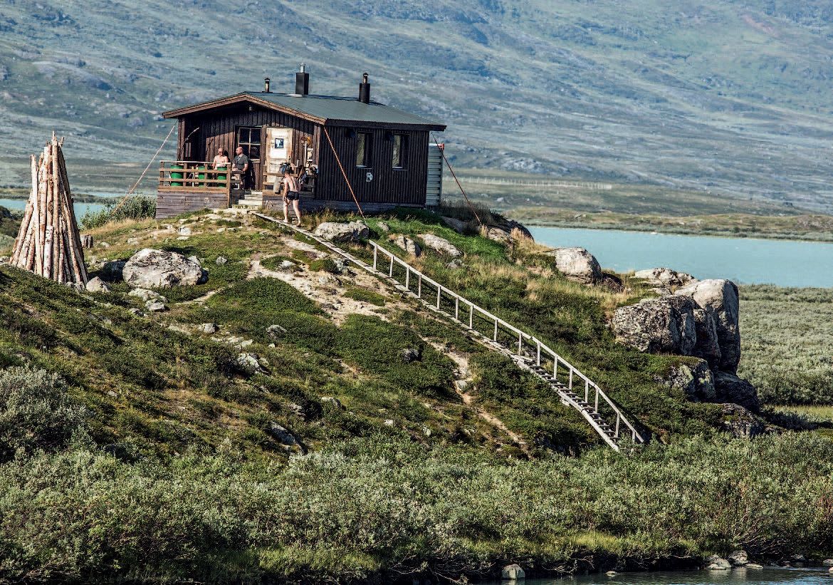 Kansallispuistossa voi majoittua muutenkin kuin telttaan.