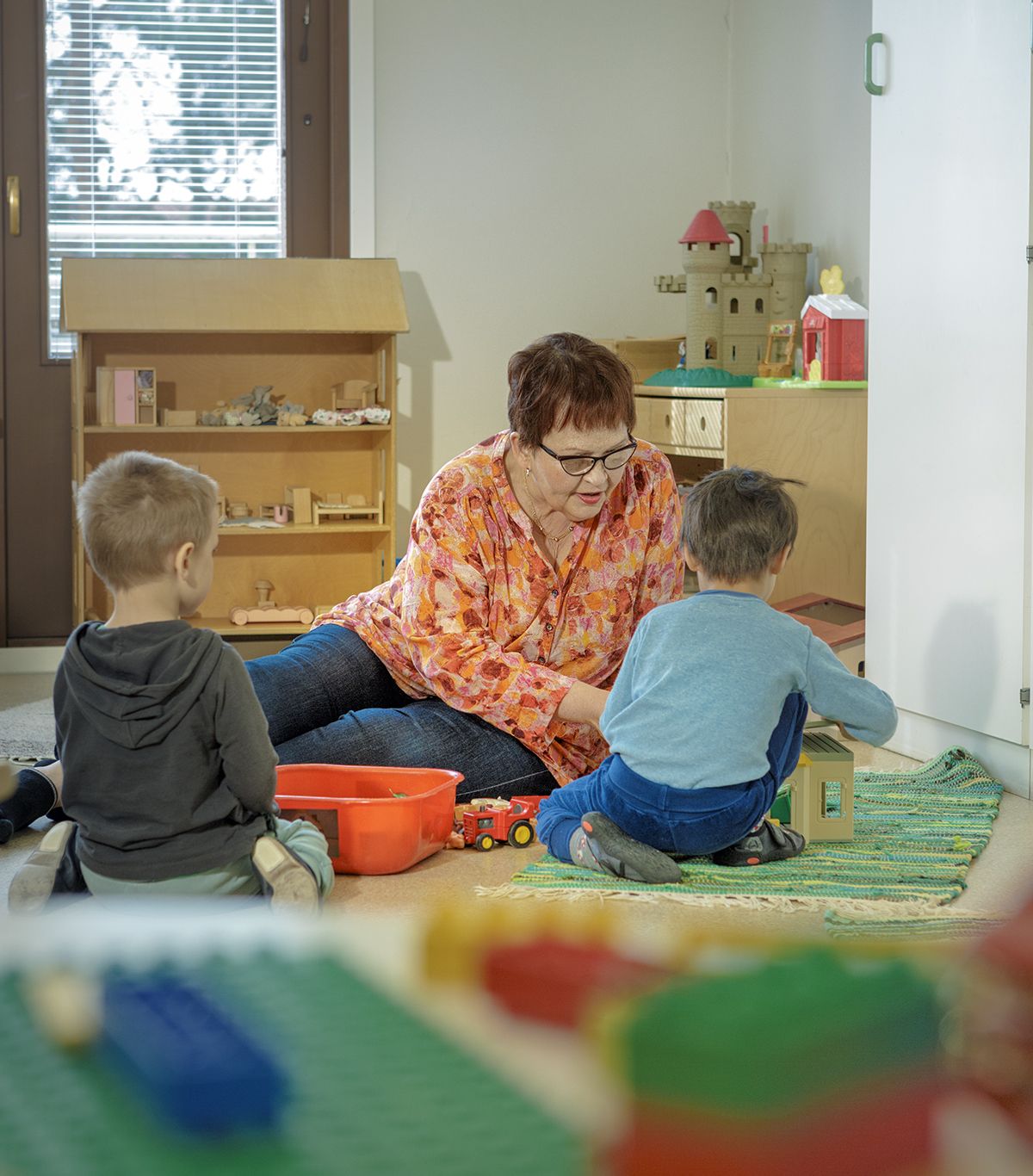 Kylämummoilu tuo iloa sekä Ursulan että lasten elämään