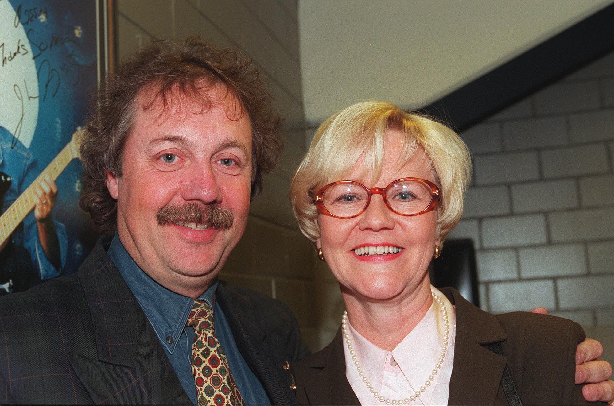 Kari ja Sirpa-vaimo.