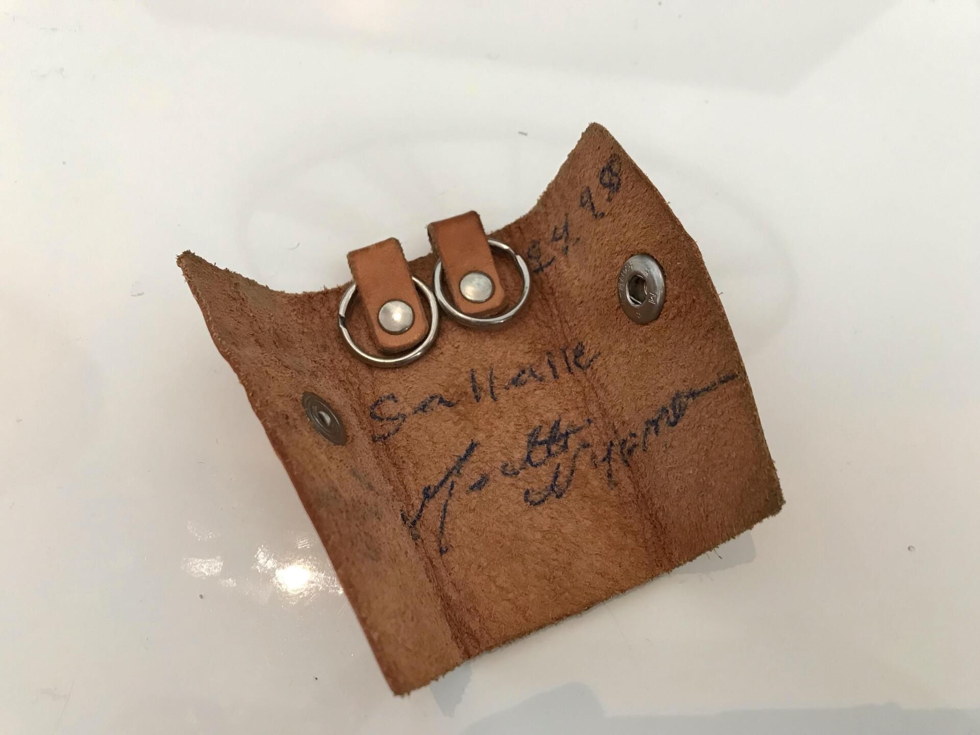 Nykäsen signeeraama avaimenperä on yhä tallessa.