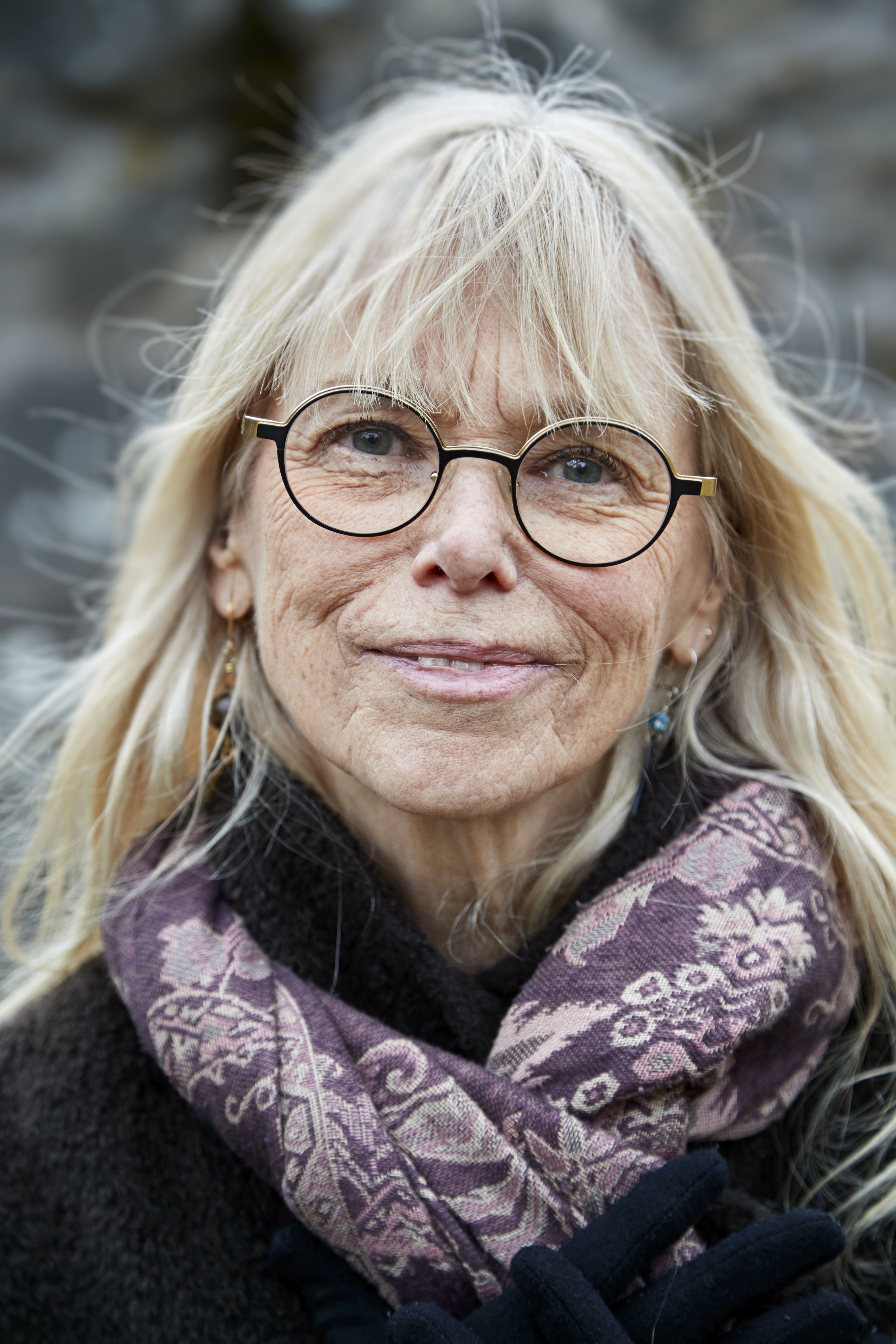 Pirkko Kela miettii, millainen ihminen hän olisi ilman surua, josta tuli osa häntä.