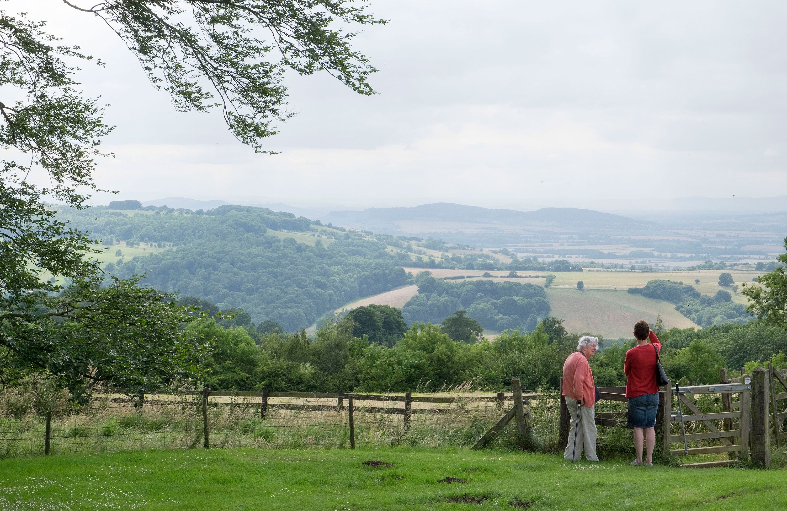 Cotswoldsin kukkuloilta näkee kauas.