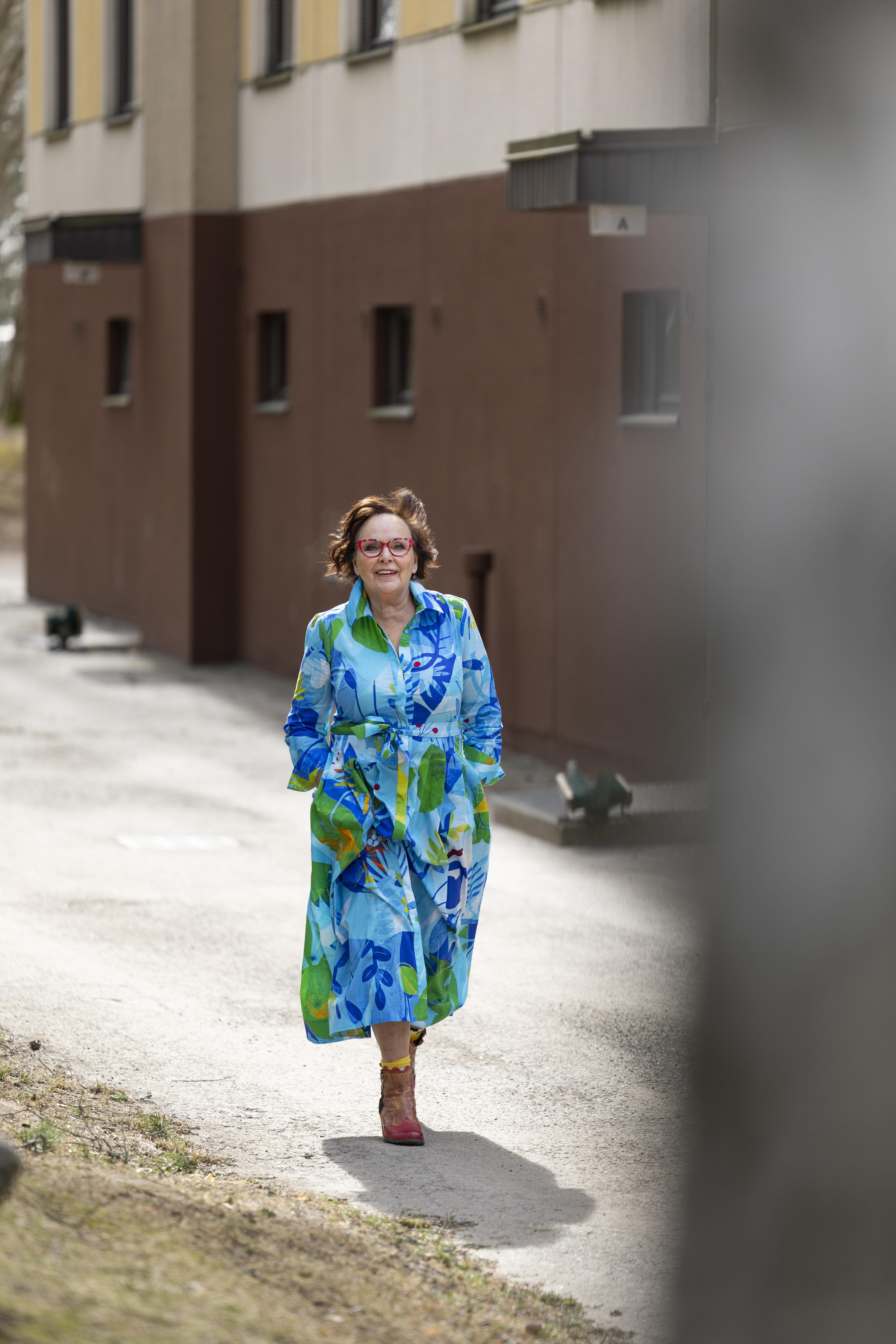 Kaija ei oikein osaa ajatella olevansa eläkeläinen. ”Uimahallin kassalla kysytään kivasti kiertäen, että ethän sinä nyt kai vielä eläkkeellä ole. Silloin näytän eläkeläiskorttia.”