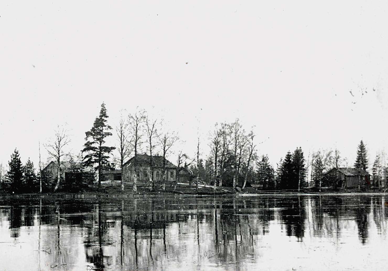Rakas kotitalo tarjosi aikanaan turvan ja elannon isälle, äidille ja kymmenelle lapselle.