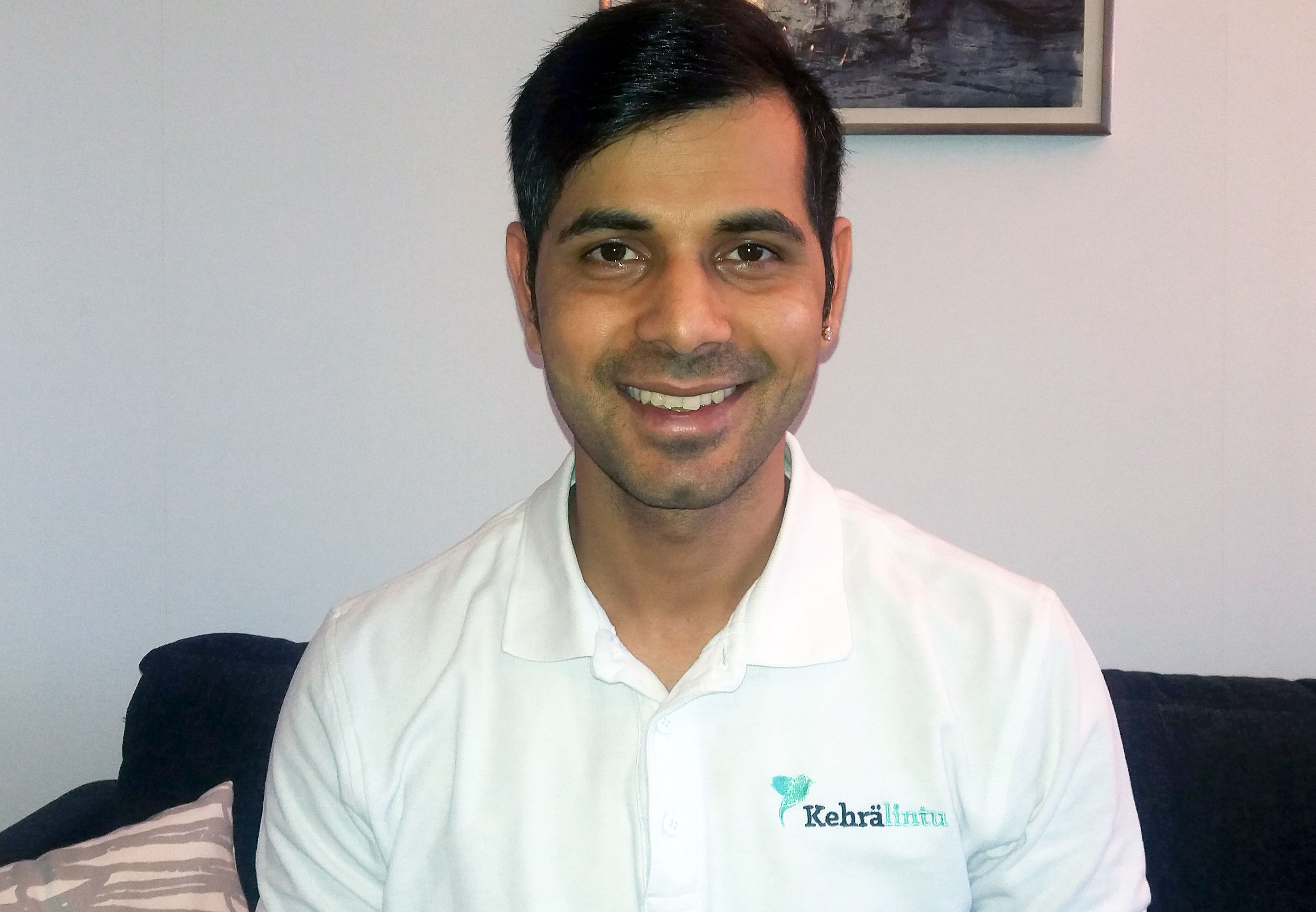 Olen kuullut vanhuksilta ja omaisilta, kuinka lasku tulee tunnista ja oikeasti hoitaja on ollut paikalla kymmenen minuuttia. Monet isot yksityiset firmat tekevät kotikäynnit tosi kiireellä, kuvailee pienyrittäjä Shiv Sharma kotipalvelun tilannetta Suomessa.