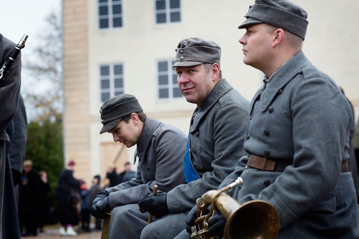 Kaartin soittajat kuvaustauolla.