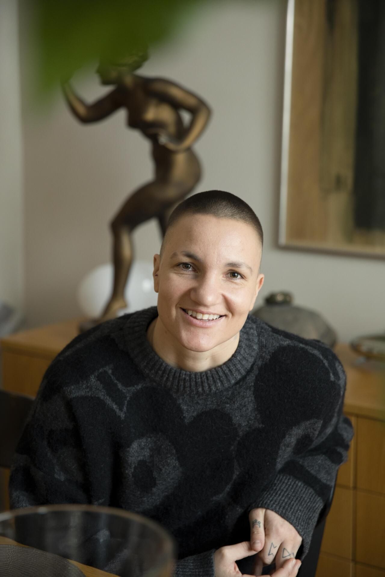 – Ullis ei neuvo, paitsi jos pyydän. Arvostan sitä, Elina Gustafsson sanoo.