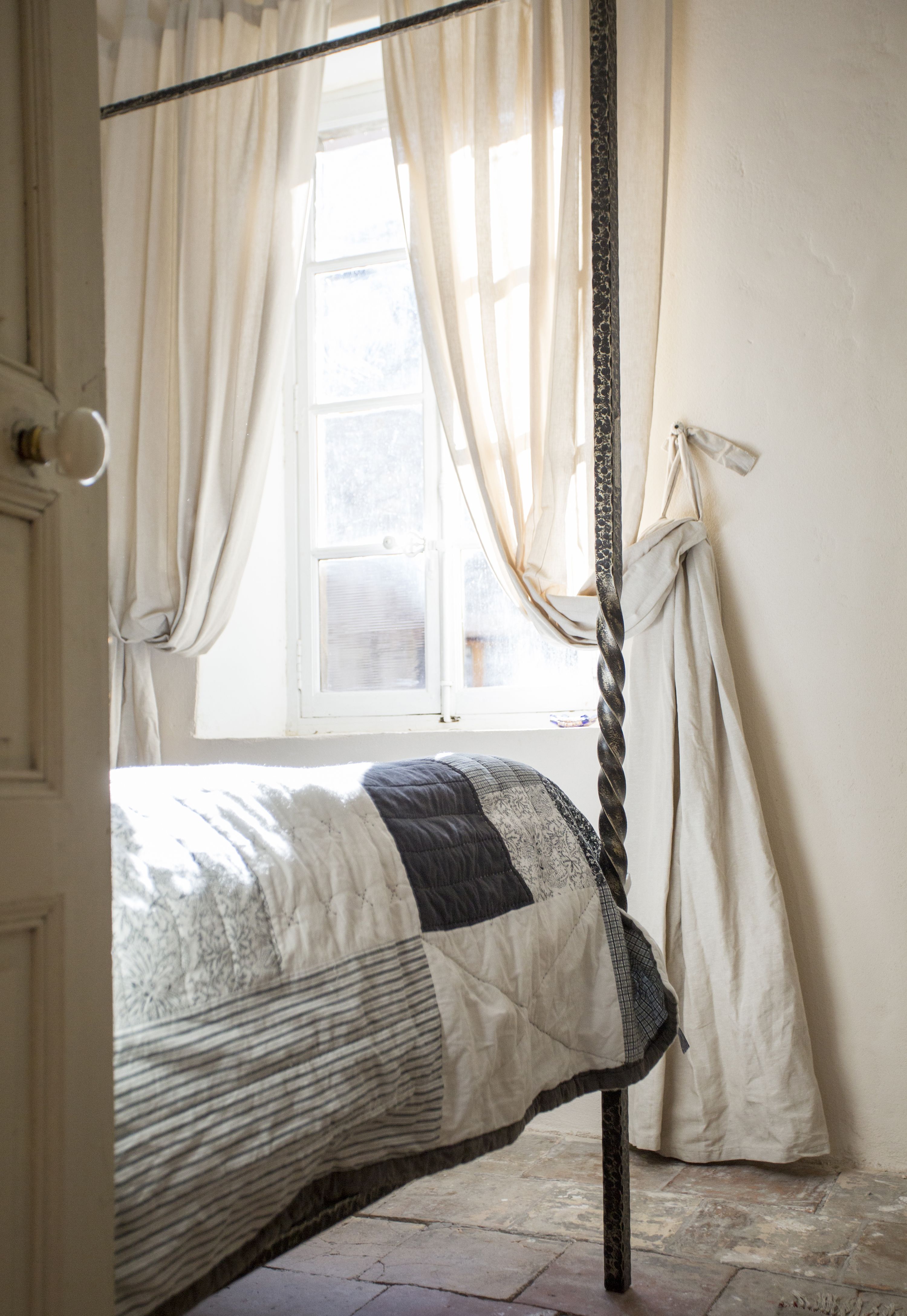 Huoneita on remontoitu rauhalliseen tahtiin.