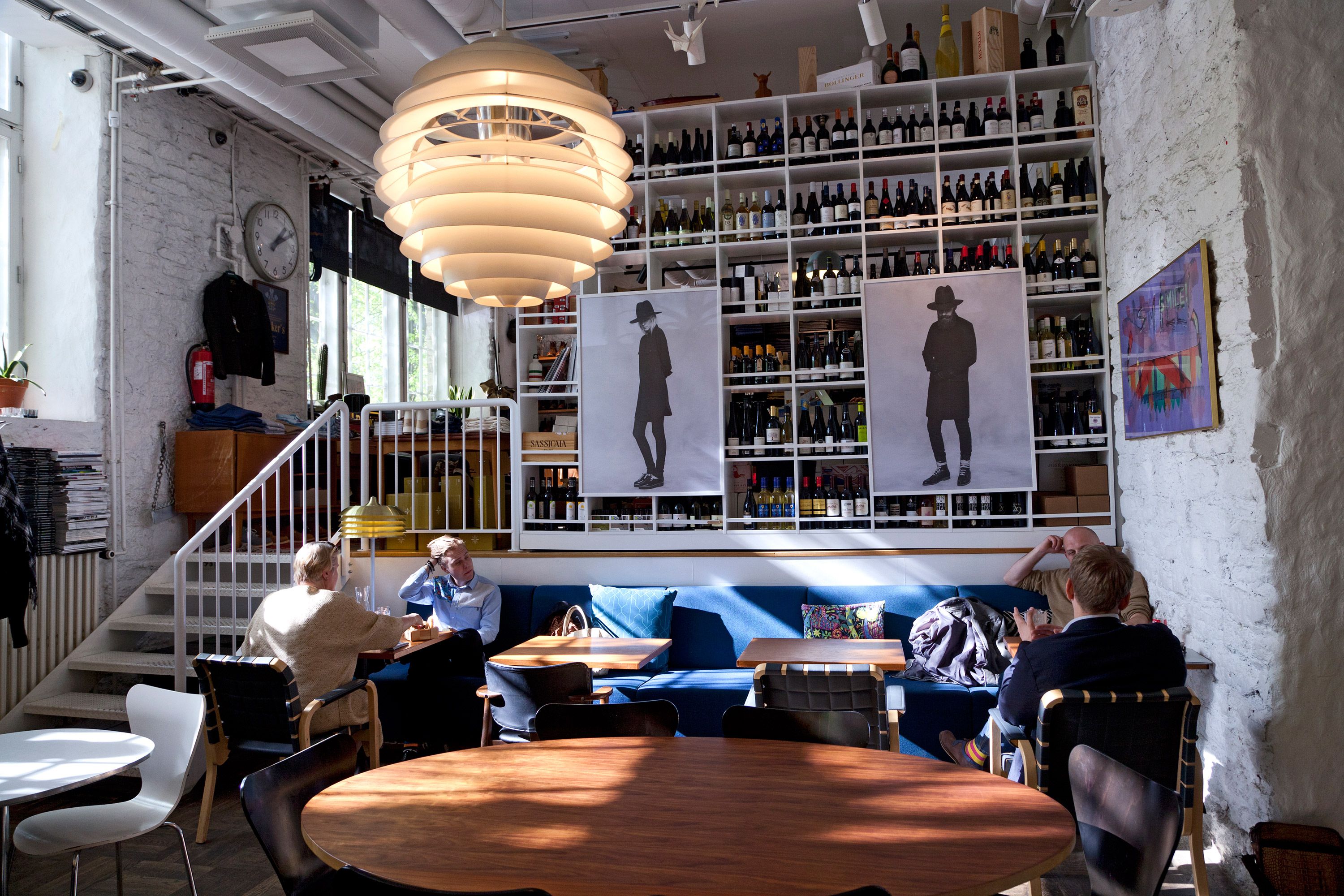 Sfäärissä voi ruokailla shoppailun lomassa.