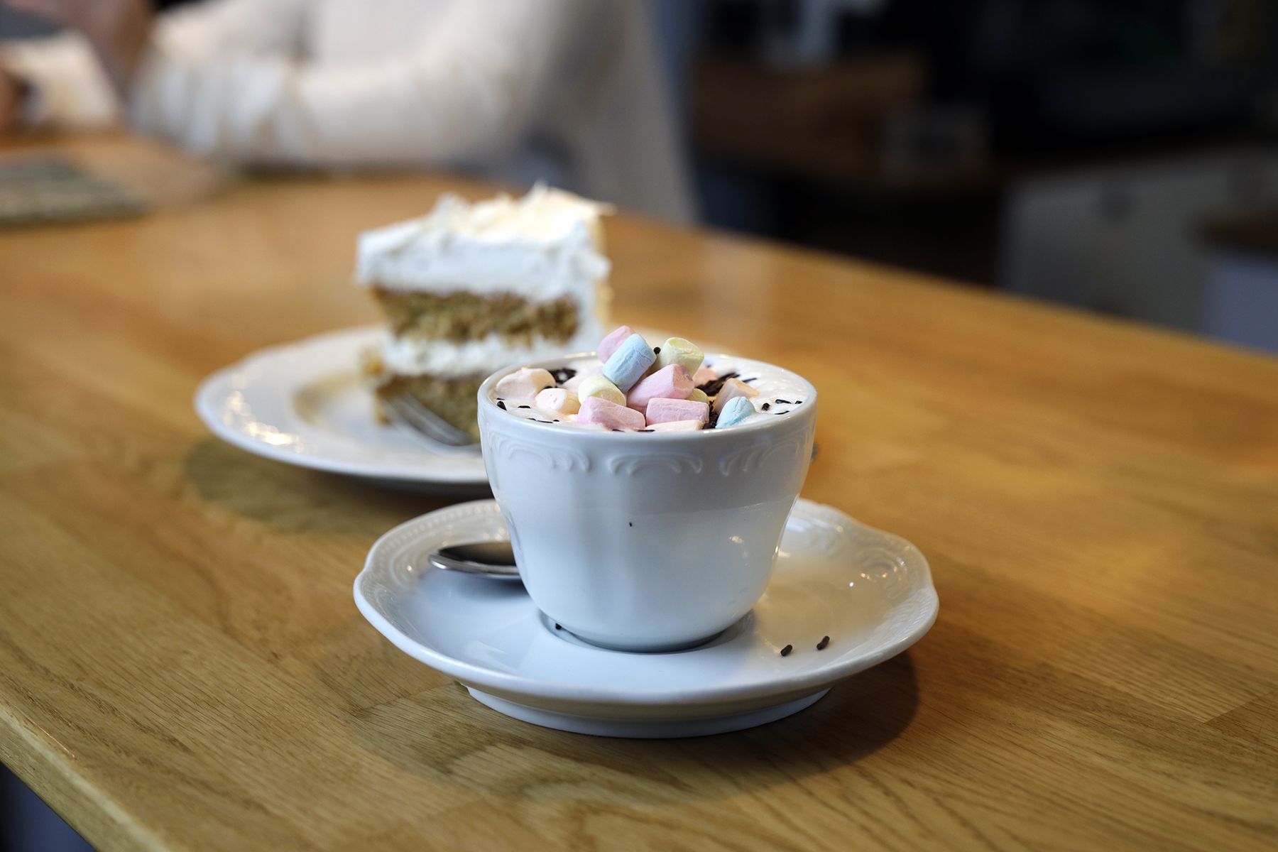 Ristikheina toimittaa kakkuja muihinkin tallinnalaisiin ravintoloihin.