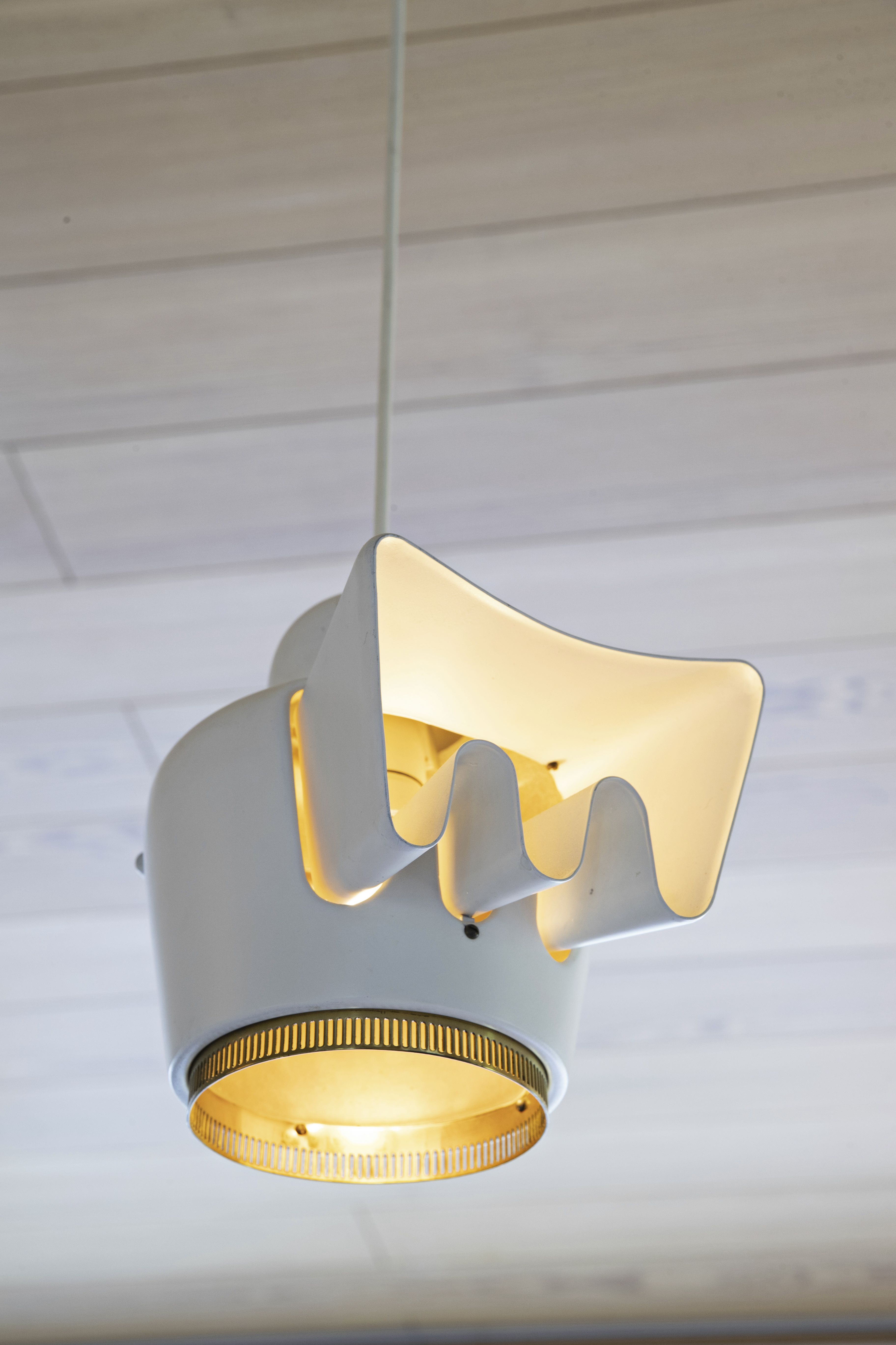 Maison Louis Carré -valaisimen tehtävä on sulostuttaa.