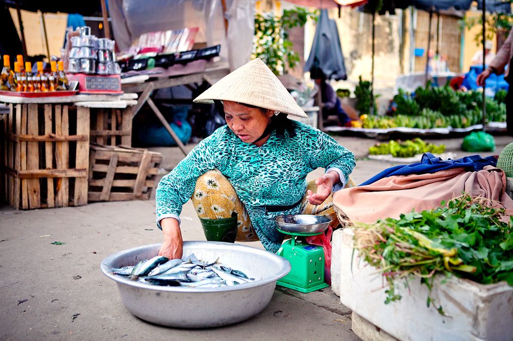 Ruoka ostetaan edelleen enimmäiseen toreilta.