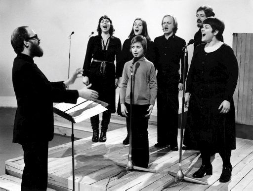 Agit Prop etsi laulajaa Sinikka Sokan tilalle ja valitsi Liisa Tavin. Kuva vuodelta 1976, Sanoma-arkisto.