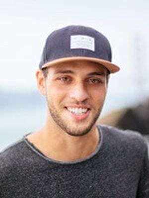 Eija Pöyry näyttää, kuinka voit tehdä monotypialla helposti kuvioita kankaalle