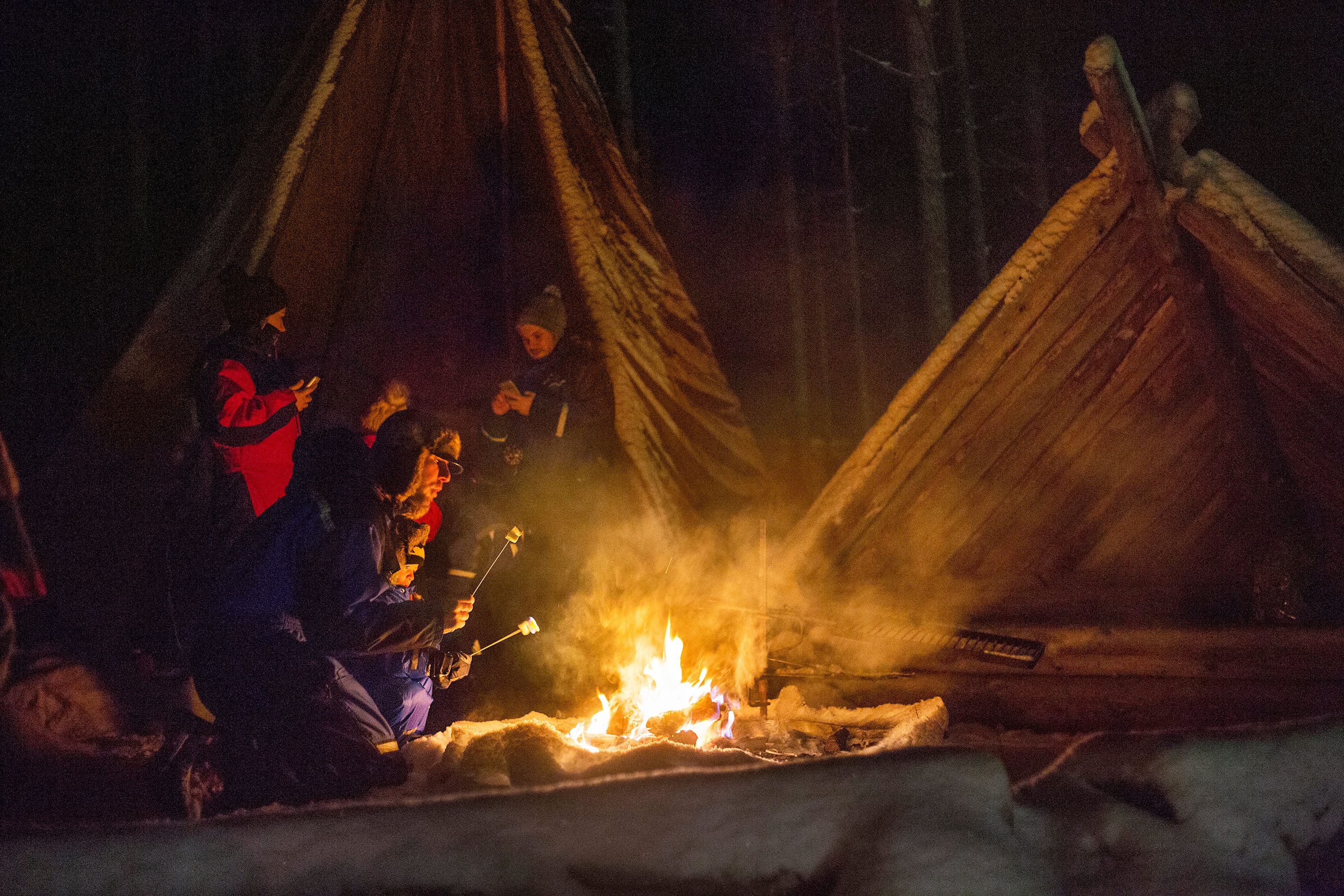 Vaahtokarkkien paisto ulkona elävän tulen ääressä on elämys, jota ei voi kokea Lontoossa.
