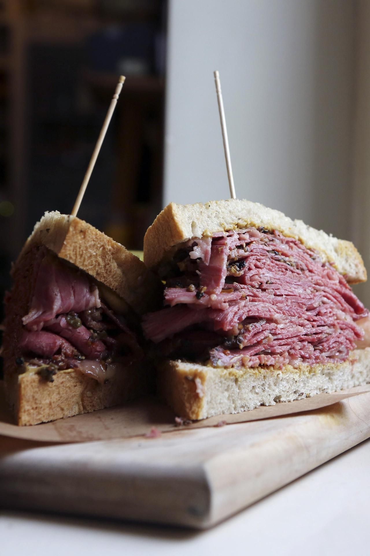 Arvosanaksi leivistään Mogg saa täyden kympin.