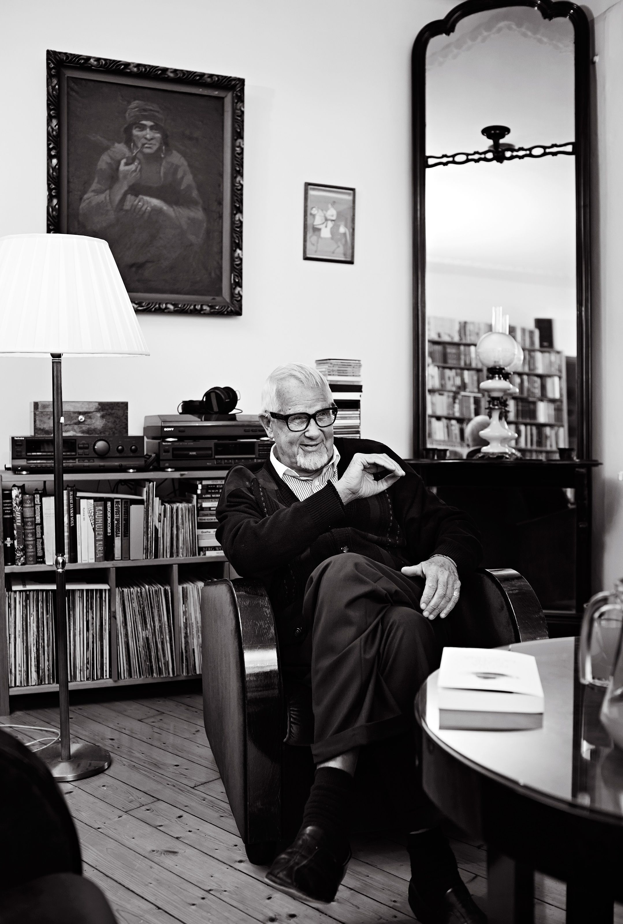 – Puhuminen on vastalääkettä ikkunasta ulos tuijottamiselle, Kalle Holmberg sanoo.