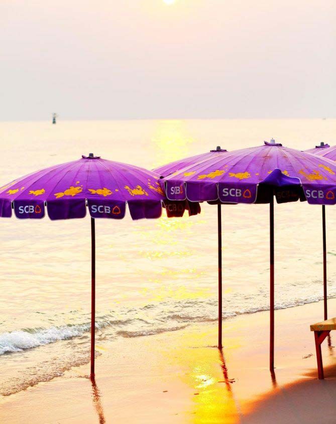 Myös Hua Hinin rannat sijaitsevat lähellä.