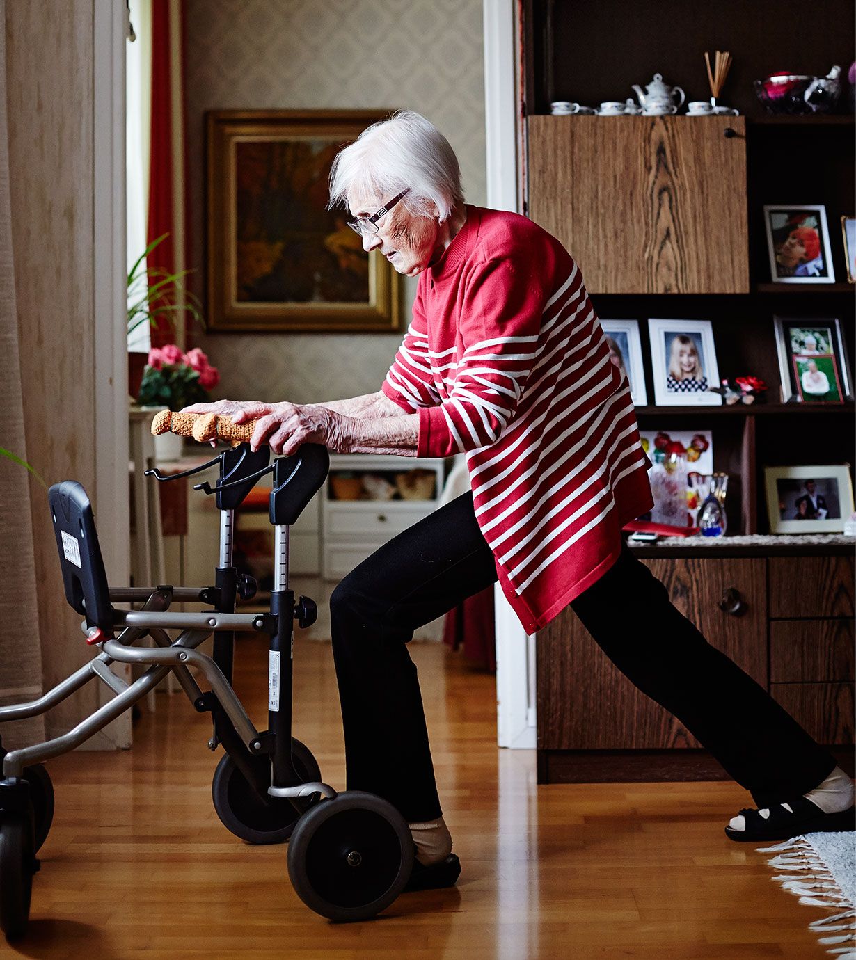 Rollaattori on Allin jumppateline. Jarrut vain päälle ja harjoittelu voi alkaa.