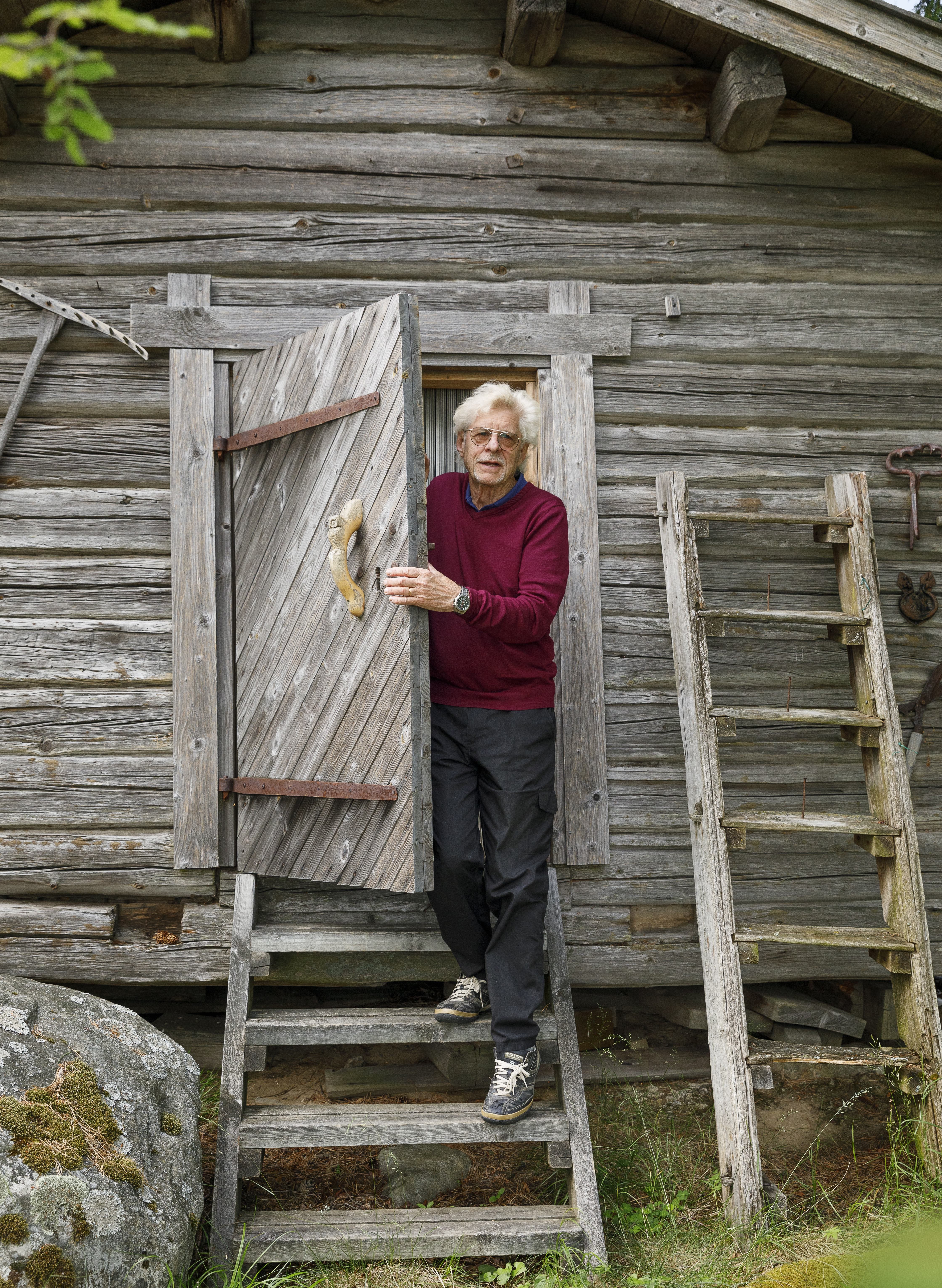  – Mökkeily on niin erinomaista liikuntaa, että se on suorastaan liikuttavaa, Seppo sanoo.