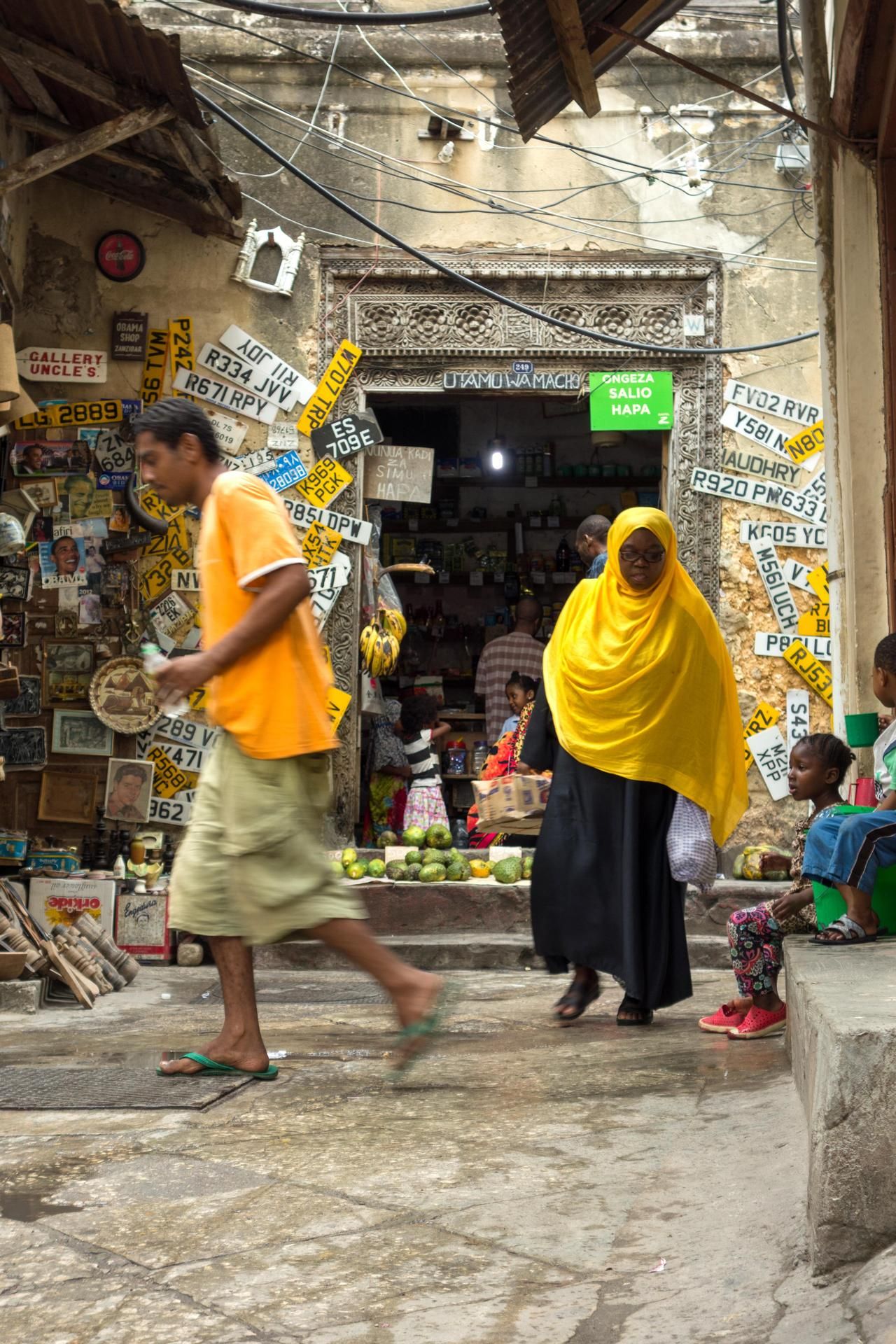 Hauskimmat tuliaiset löytyvät pikkuliikkeistä.