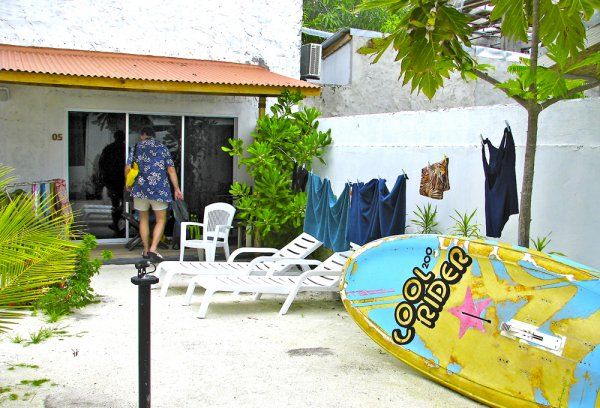 Isle Beach Innin huoneisiin kuului oma piha-alue.