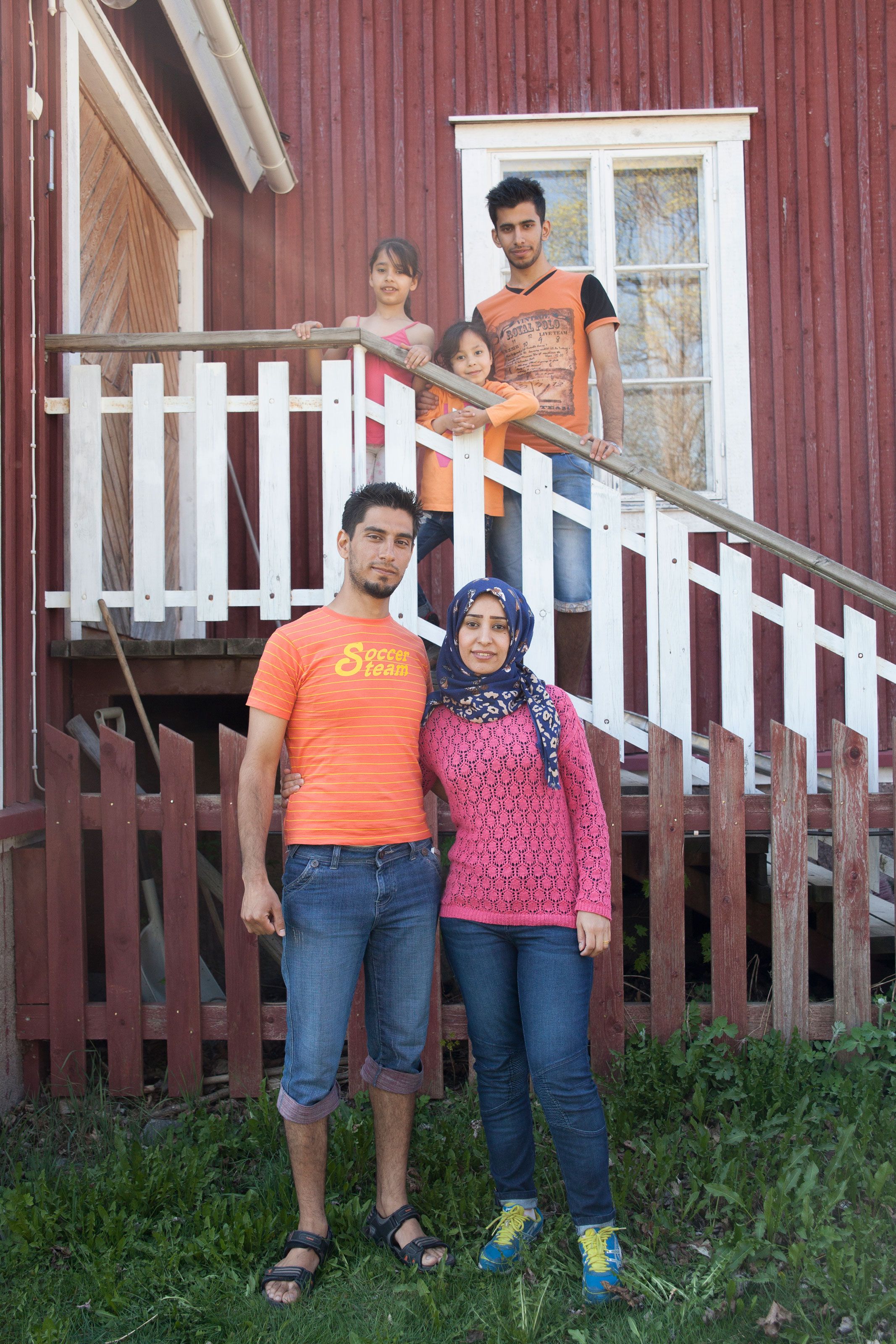 Abeer ja Ibrahim Aldleme lapsineen ovat kotiutuneet pikkukylään.