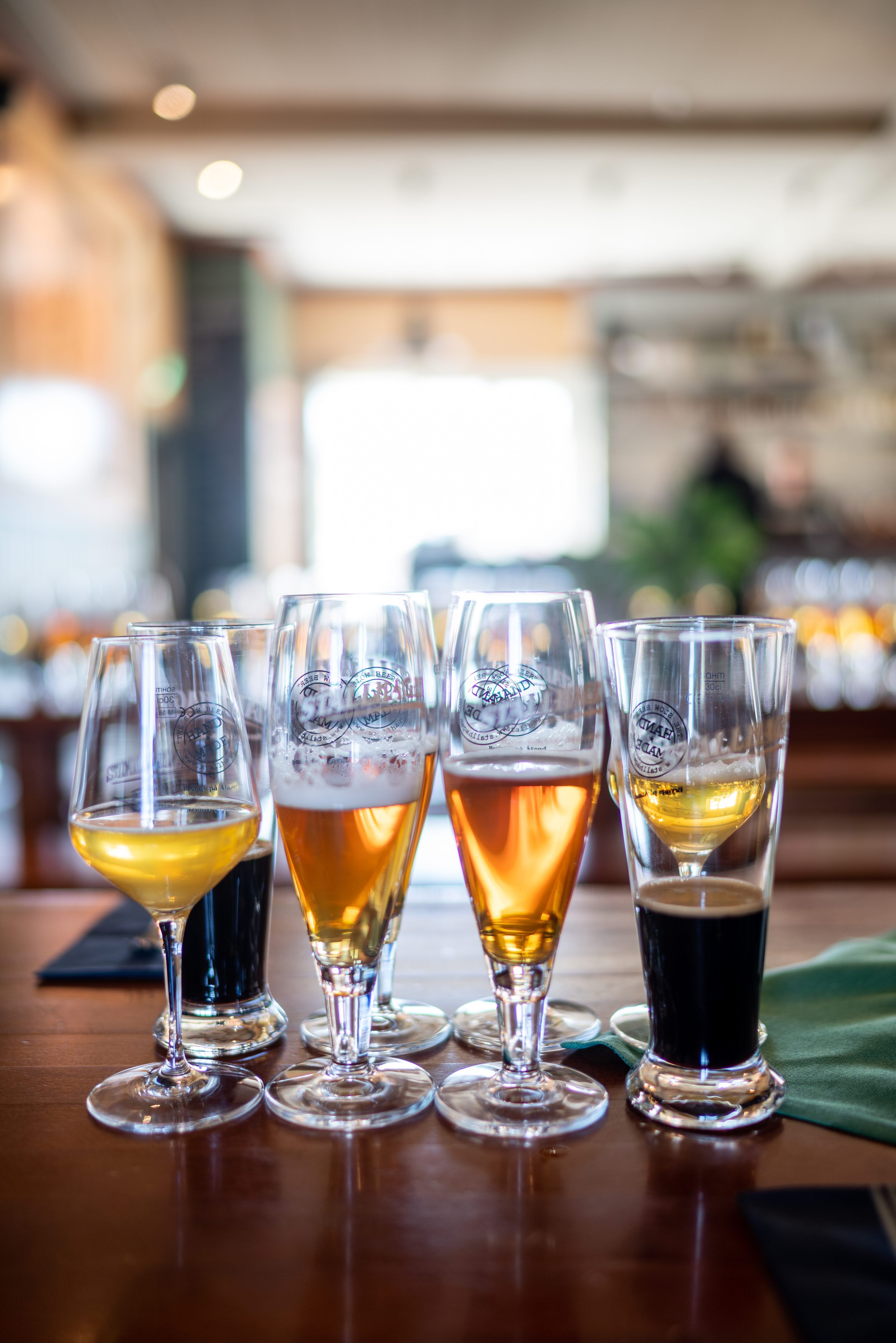 Panimon eri oluita saa myös pieninä maisteluannoksina.