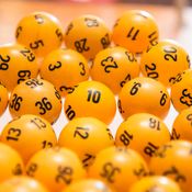 Lottovoitto arvotaan näillä lottopalloilla Veikkauksella. 