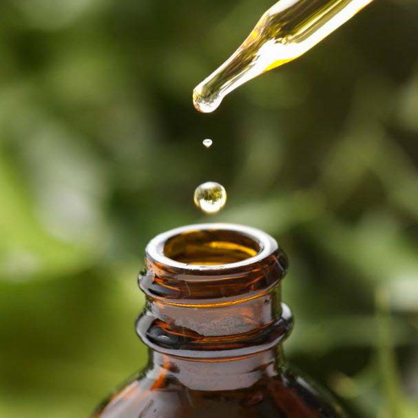 Myös kasviperäinen kosmetiikka luetaan luontaistuotteisiin.