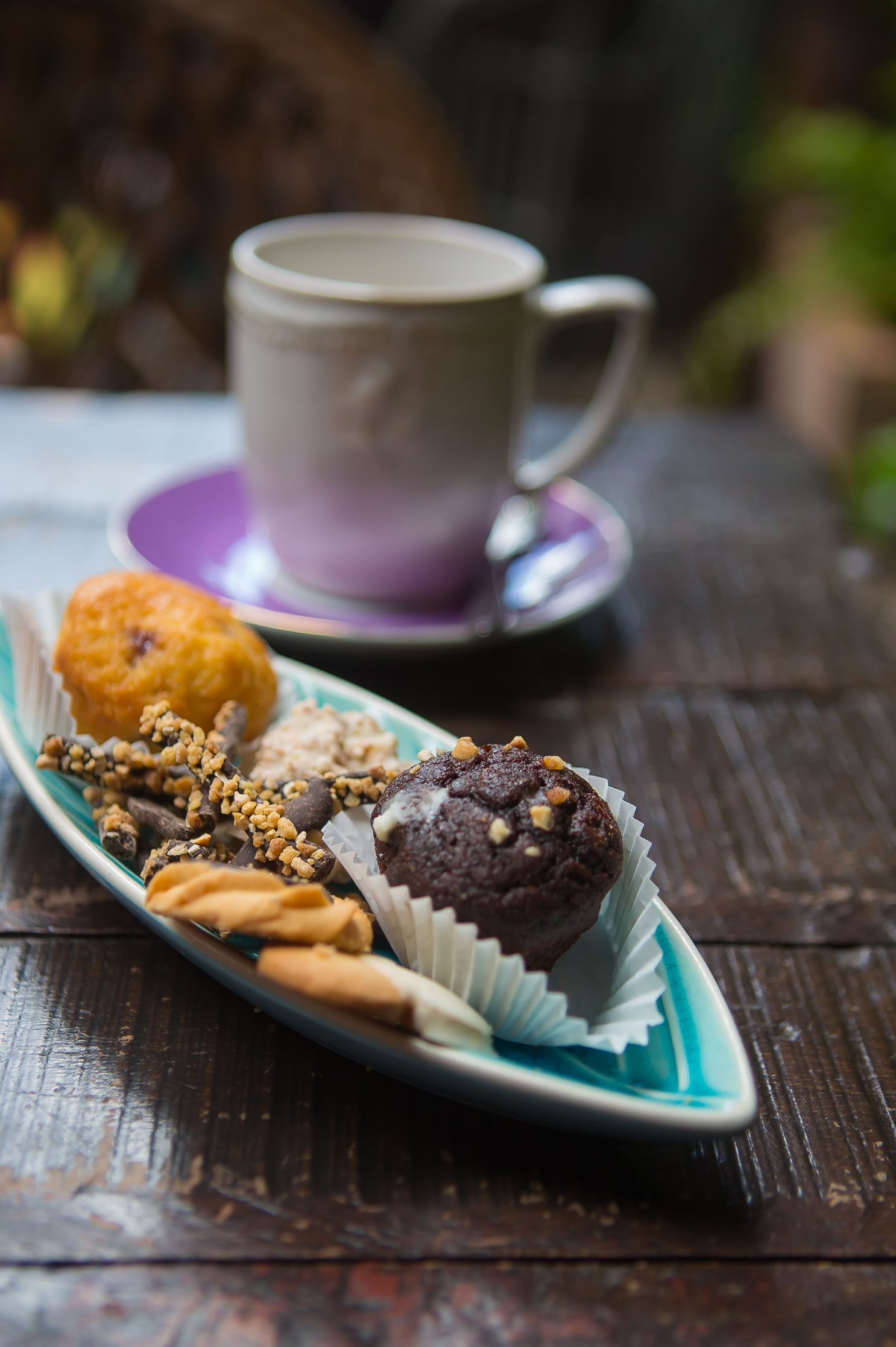 "Pelastakaa Maa, se on ainoa planeetta jossa on suklaata", kahvilan nettisivulla lukee.