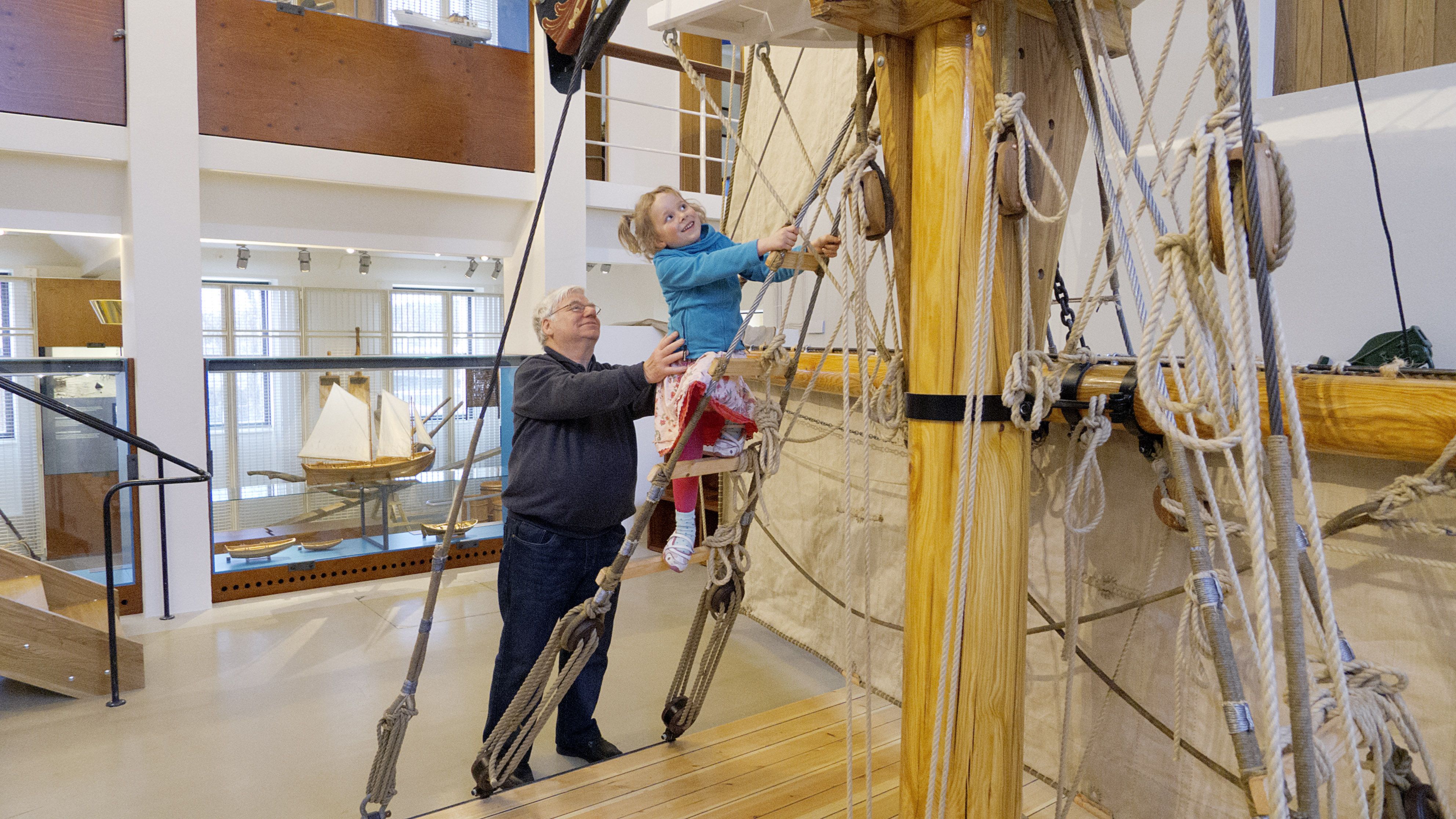 Merenkulkumuseossa viihtyvät lapsetkin.