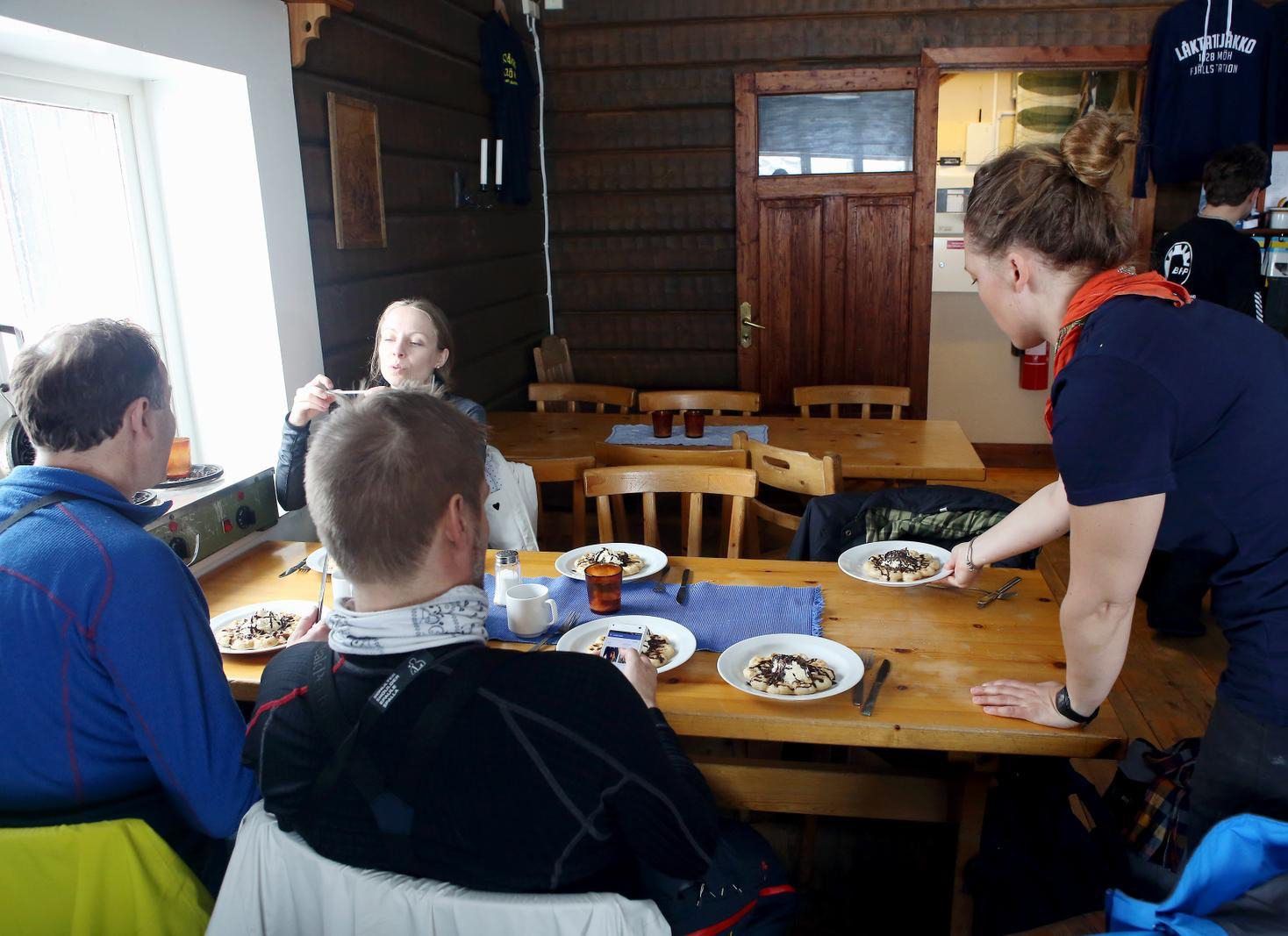 Låktatjåkkon vohvelikahvila on maailman korkeatasoisin sananmukaisesti.
