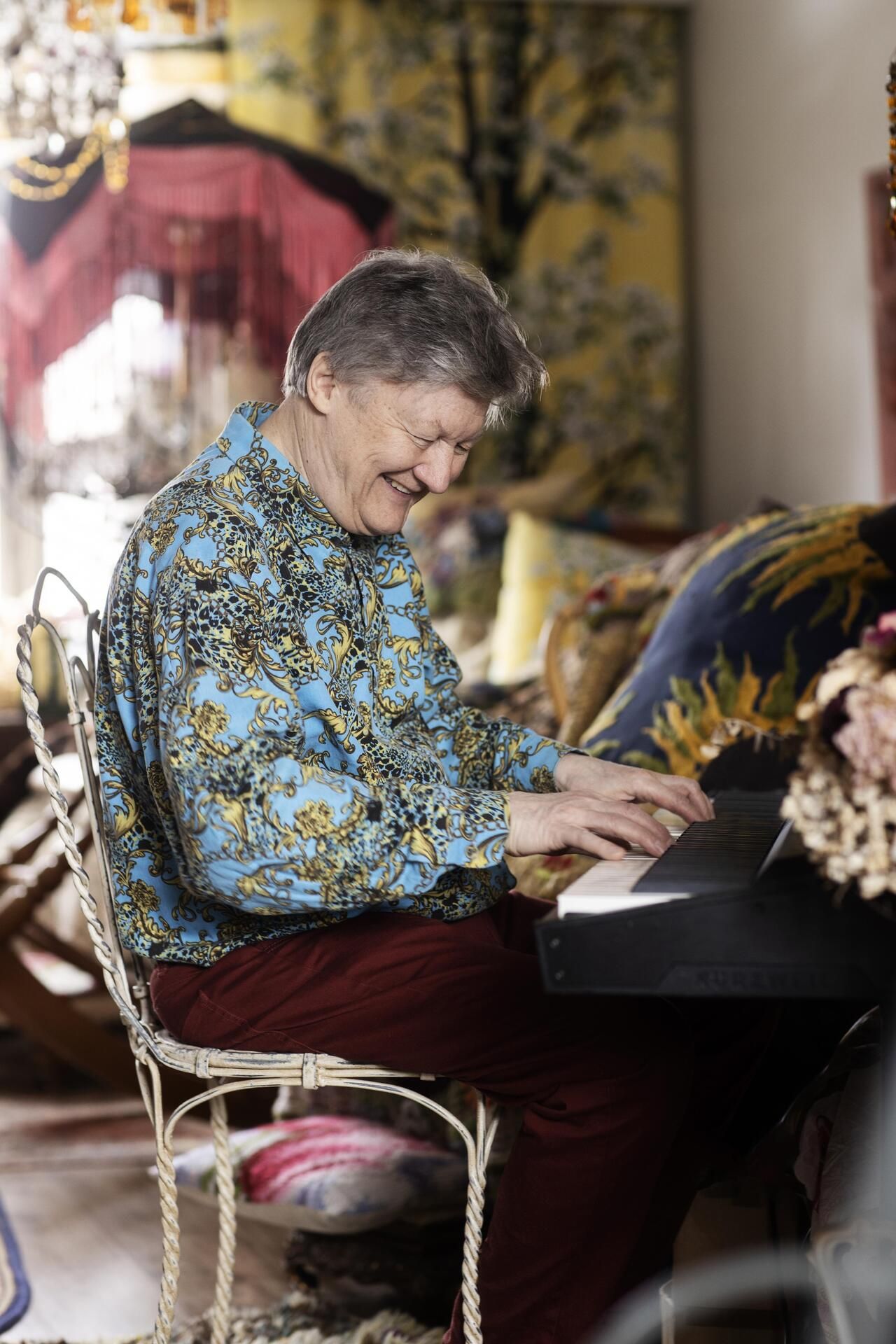 Jukka on ajatellut, että hän voisi itsekin koota keikkabändin, joka soittaa Wigwamin musiikkia. – Kyllä niin paljon arvostan sitä hienoa musiikkia ja niin mielelläni sitä soitan.