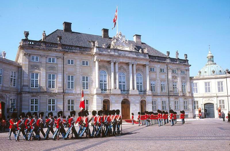 Vahvinvaihto tapahtuu joka päivä klo 12.