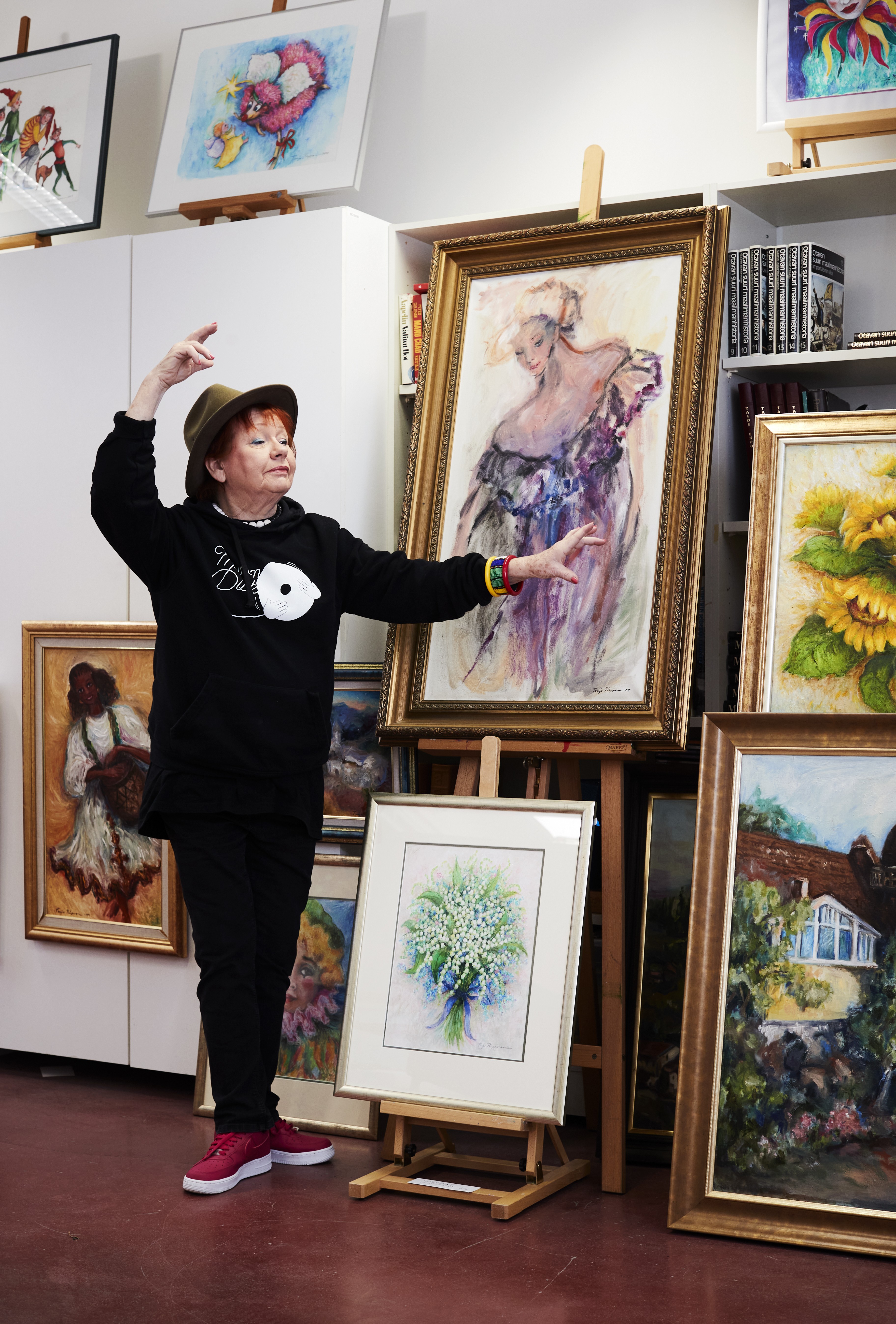 Maalaus Isadora Duncanista kuuluu Tuijan rakkaimpiin töihin. ”Sellainen lajinsa rebelli”, hän luonnehtii tanssin uudistajaa. 