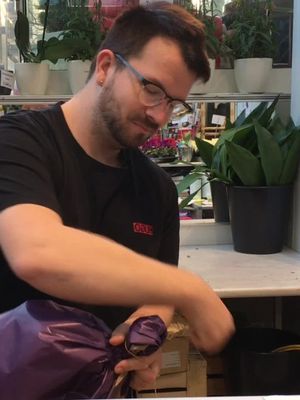 Ole joulupukkina seniorille -kampanja ilahduttaa vanhuksia joulukukilla