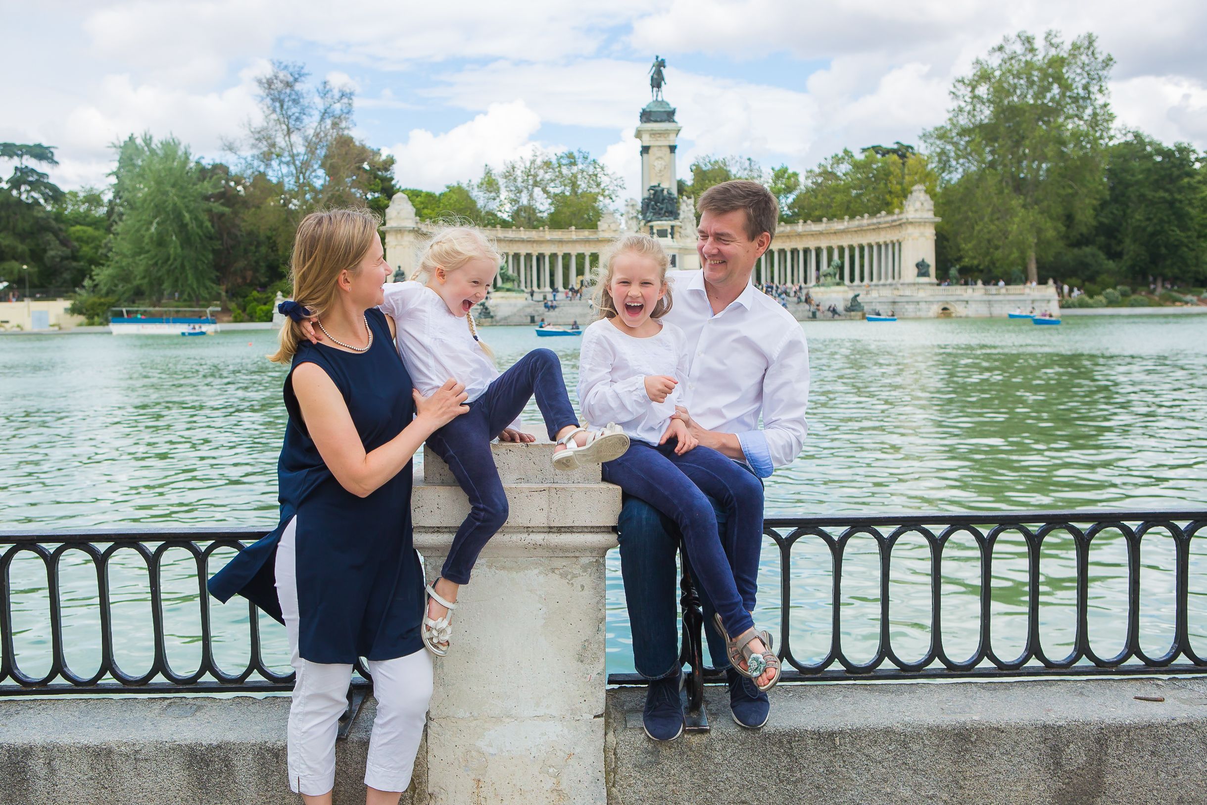 Retino-puistoon pääsee vaikka soutelemaan.