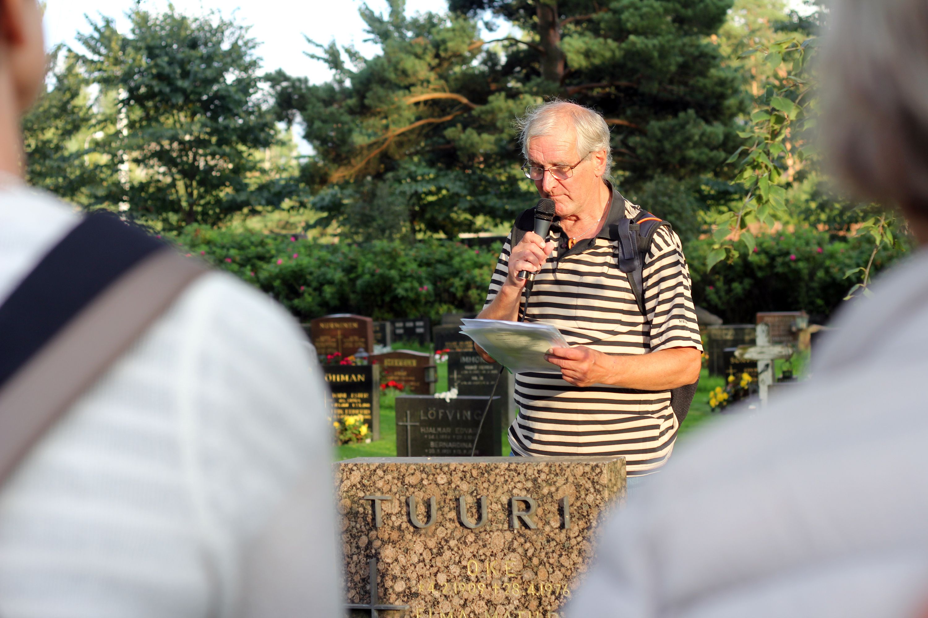 Laulujen kävely oli eläkkeellä olevan pappi Risto Alajan idea.