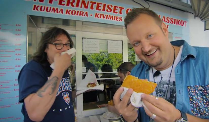 Grillit huurussa -ohjelmassa Sami toi esiin paikallisia yrittäjiä ja julkisuuden henkilöitä sekä ruoka-annoksia, joita hän teki myös itse.