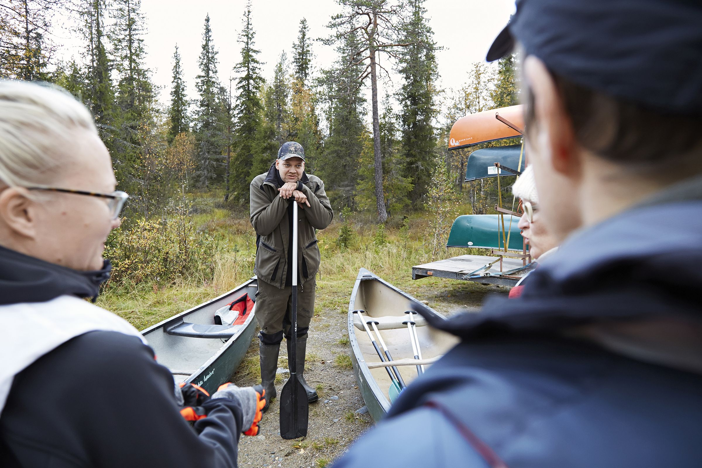 Antti Rahikkala opastaa ensikertalaisia tyynen rauhallisesti.