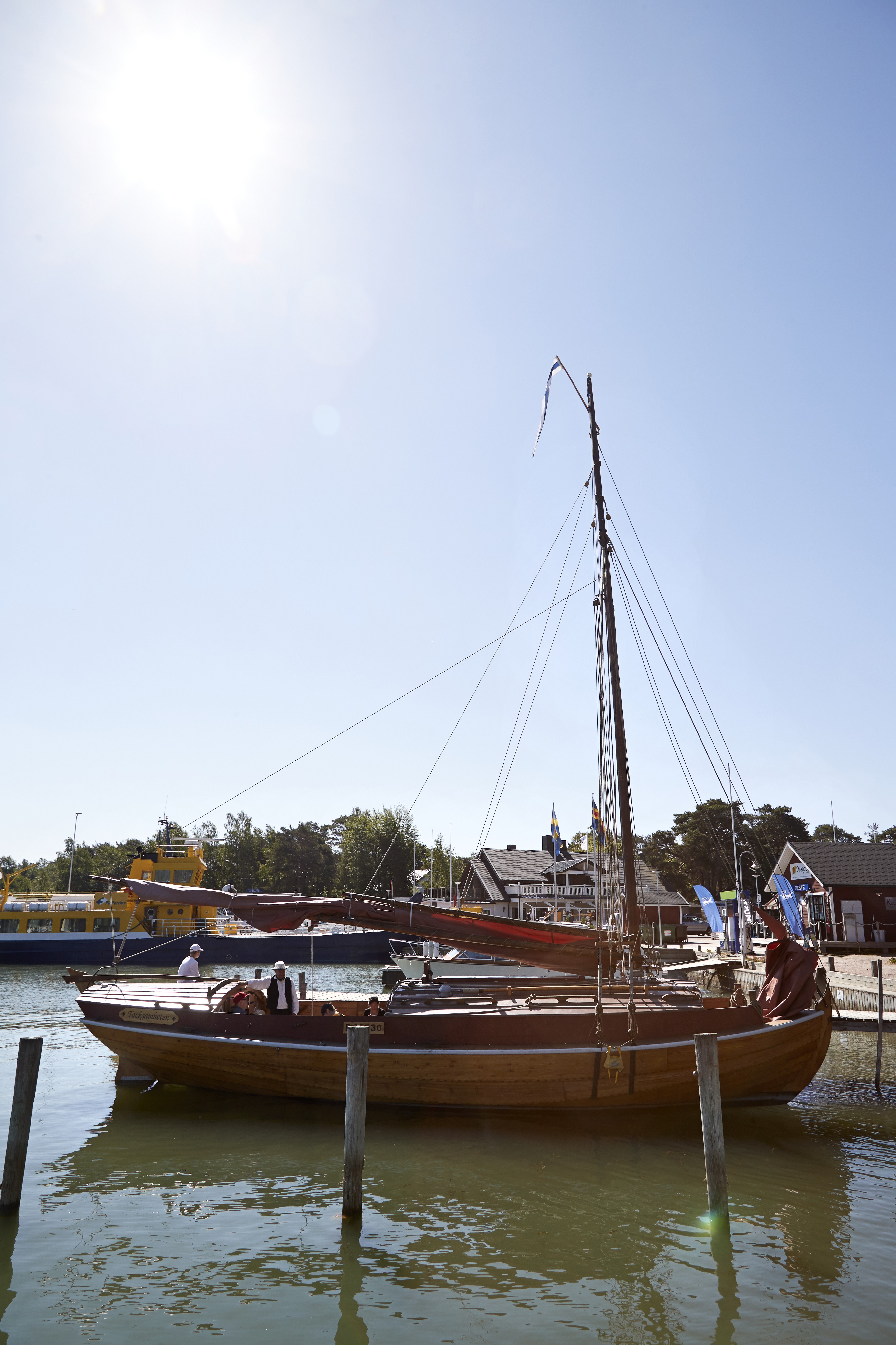 Tacksamheten Nauvon satamassa. 