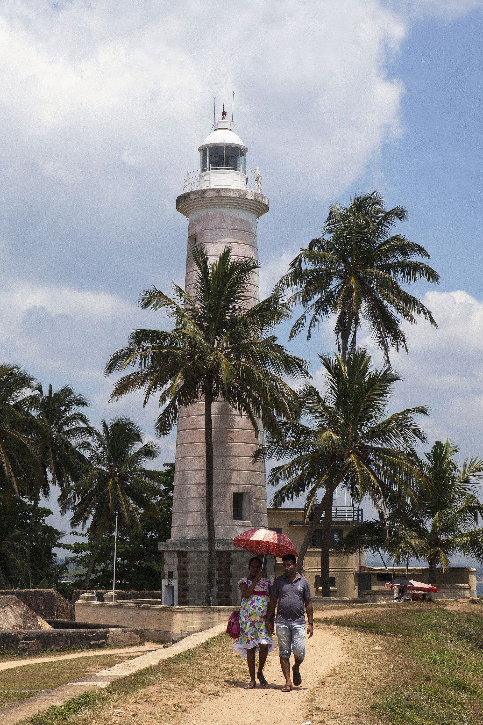 Gallen historiallinen satama- ja linnoituskaupunki on matkailumagneetti saaren eteläosassa.