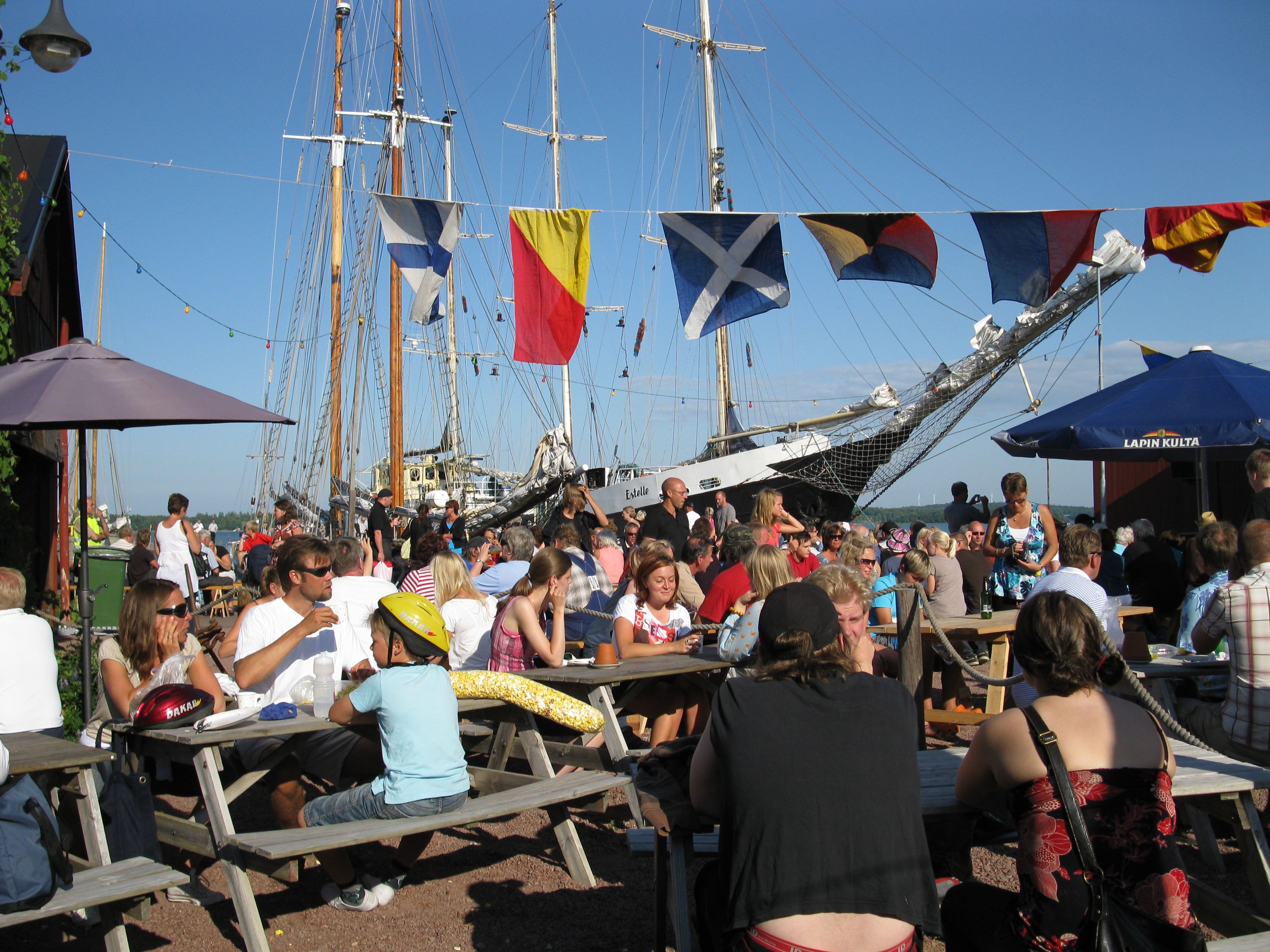 Meripäivillä riittää väkeä joka vuosi.