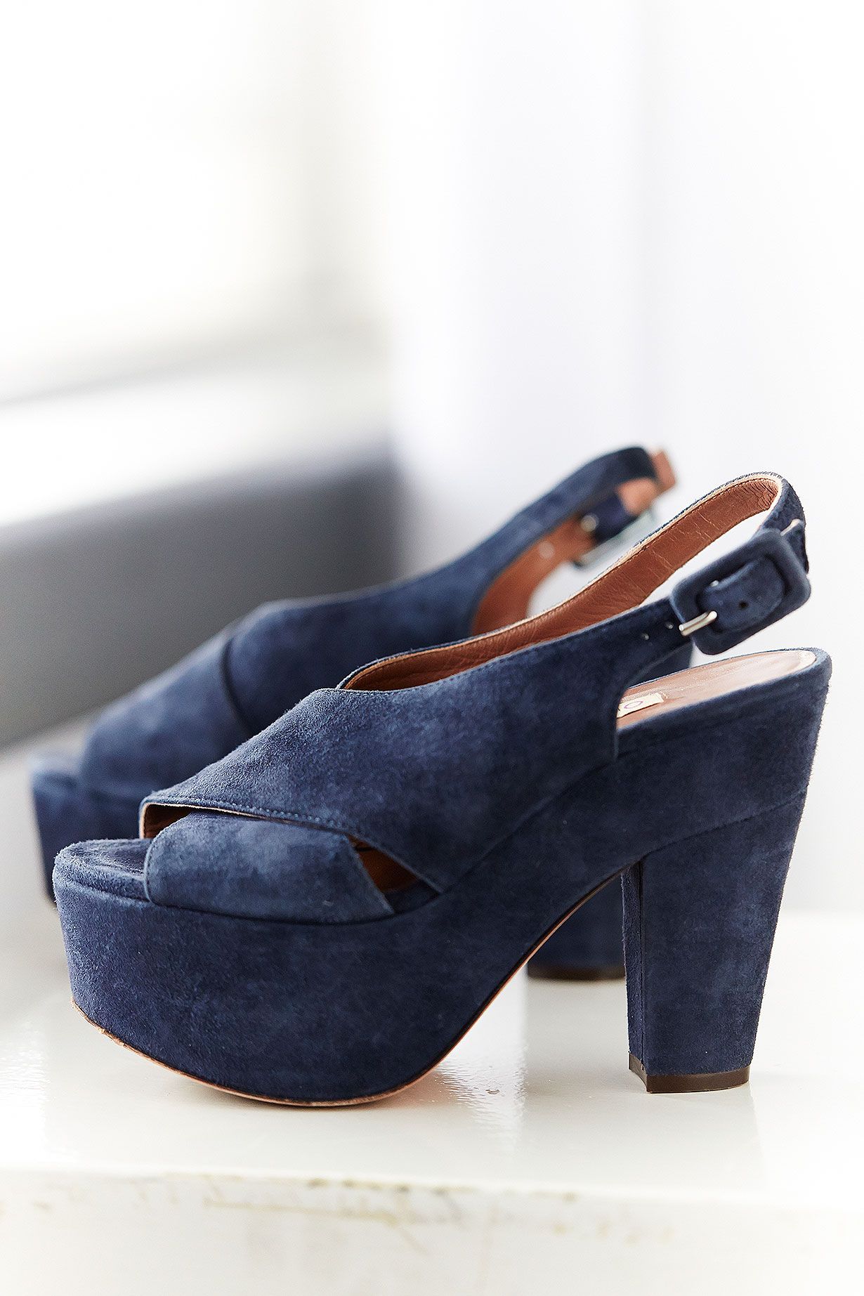 Tyylikkäät nahkakengät ovat tuliainen Italiasta.