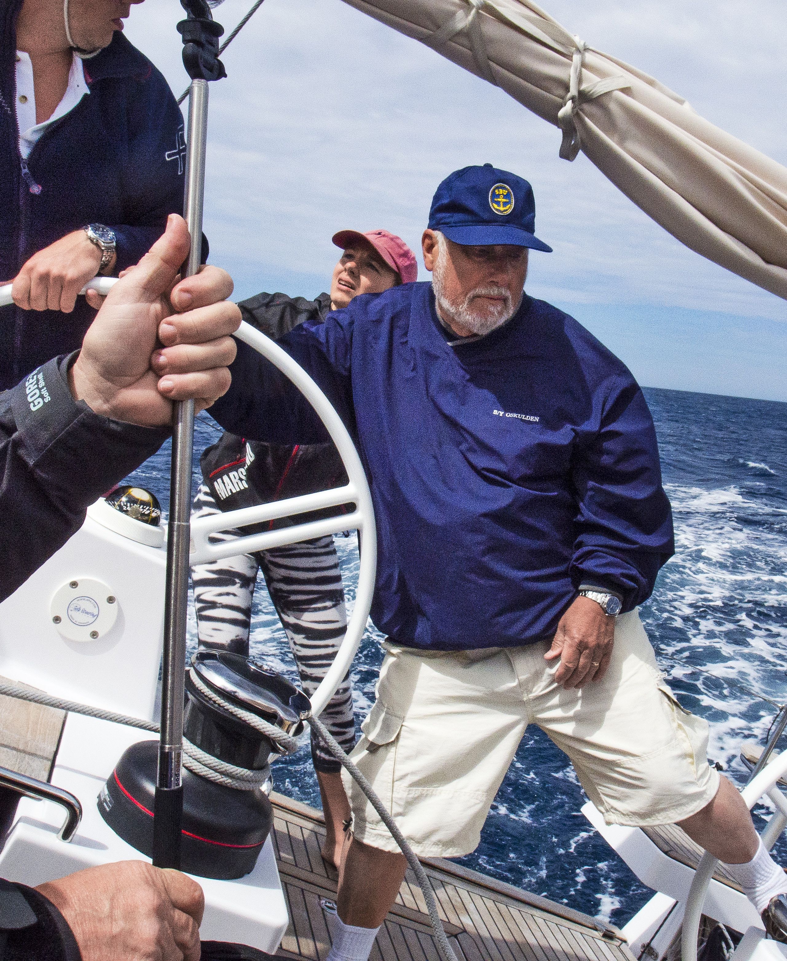 Häijy pohjoistuuli Bora yrittää säikytellä Bengtiä.