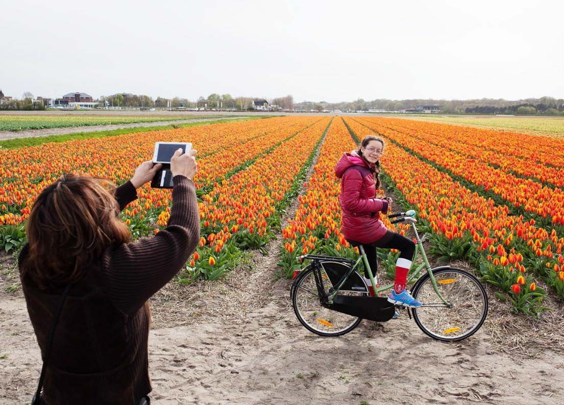 Pyörän saa lainaksi kympillä, tandemin 25 eurolla.