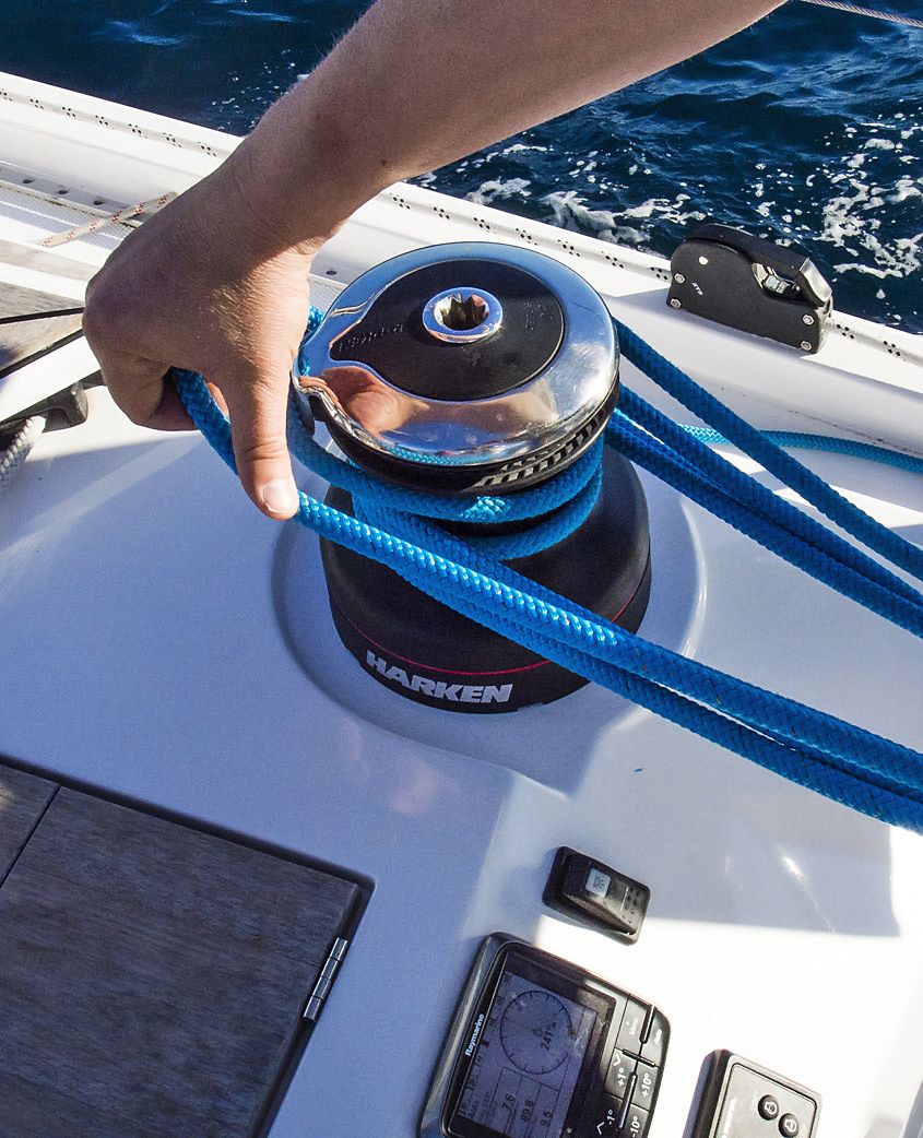 Veneen tietokone osaa mitä vain, mutta ei se köysihommiin rupea.